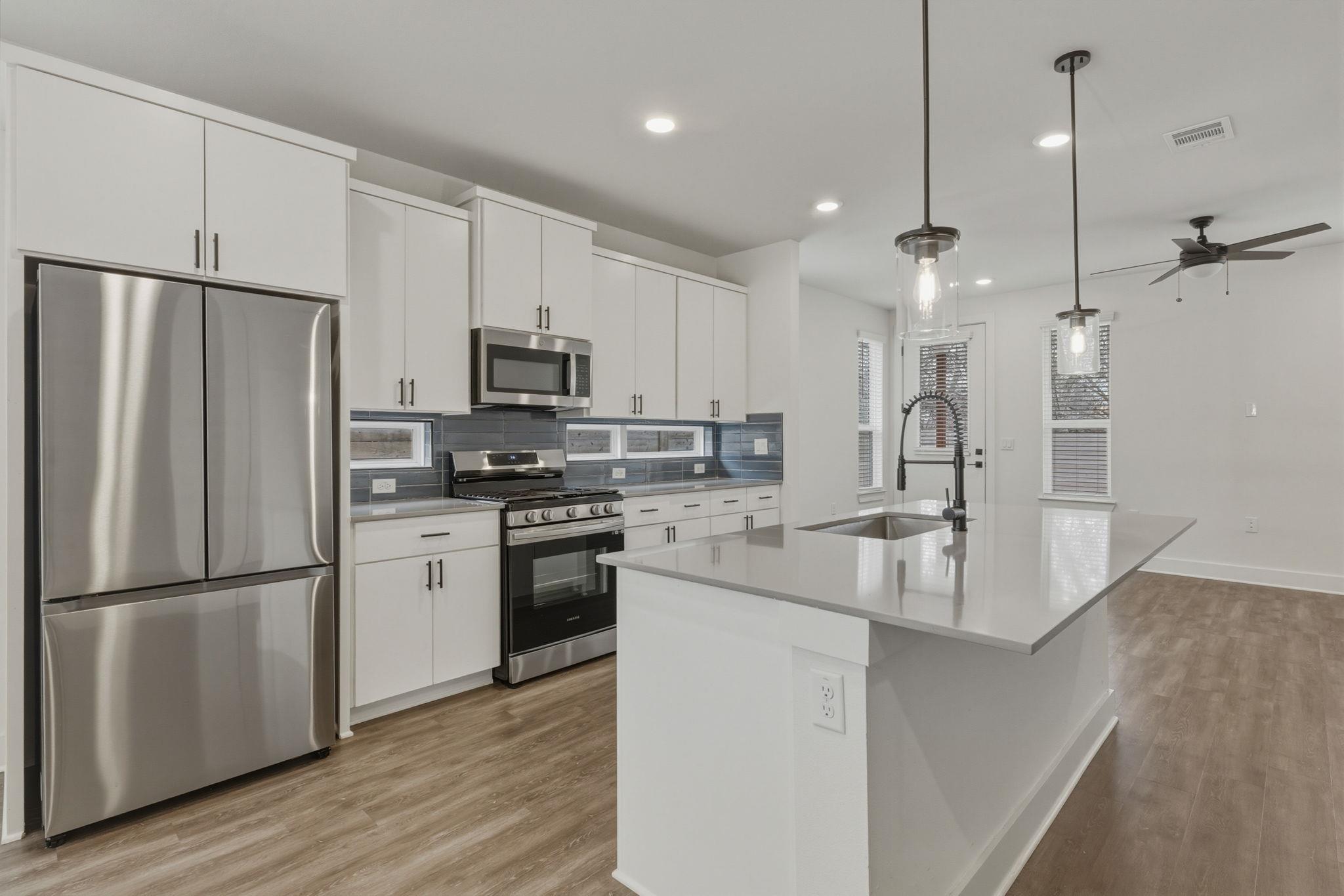 2009 Iroquois LN # A