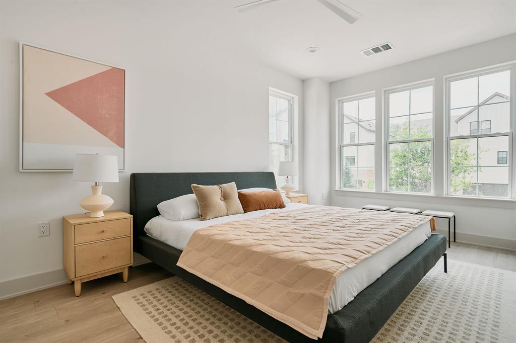 2209 Woodland Ave # 901