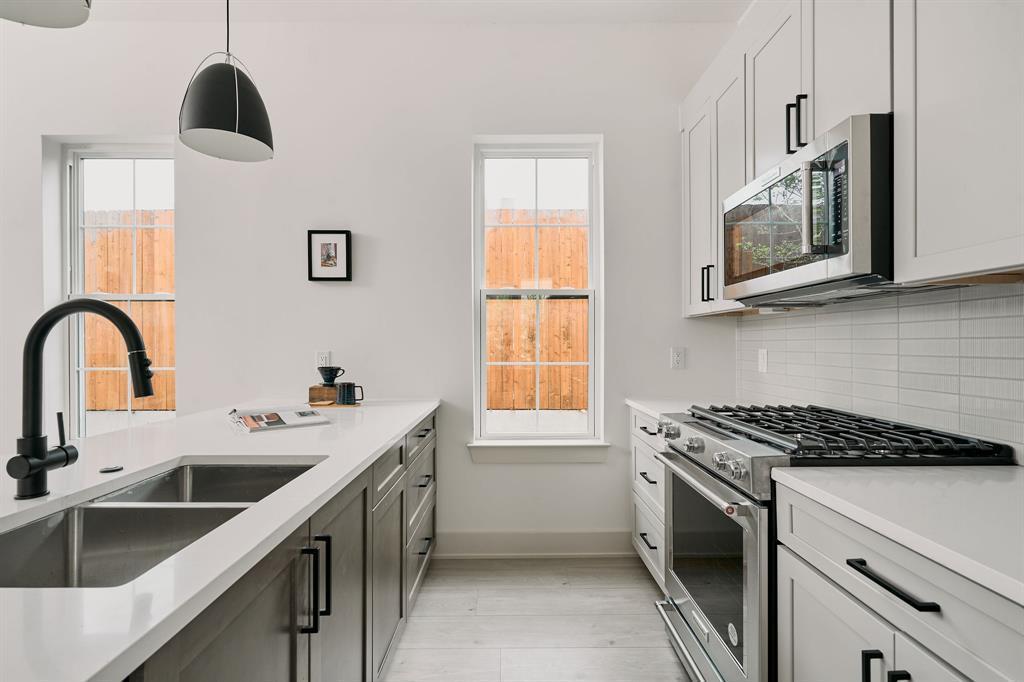 2209 Woodland Ave # 901