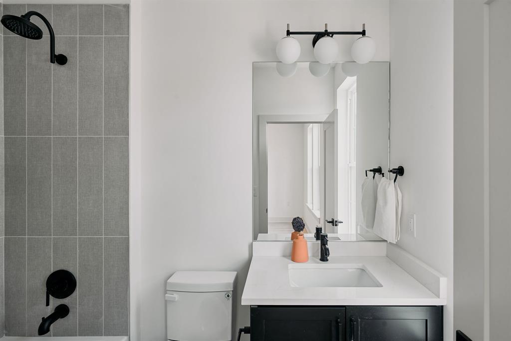 2209 Woodland Ave # 901