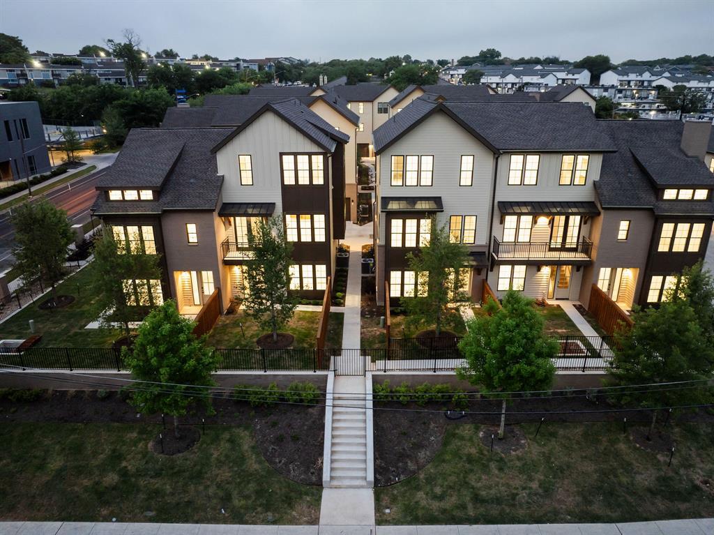 2209 Woodland Ave # 802
