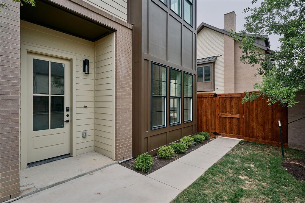 2209 Woodland Ave # 802