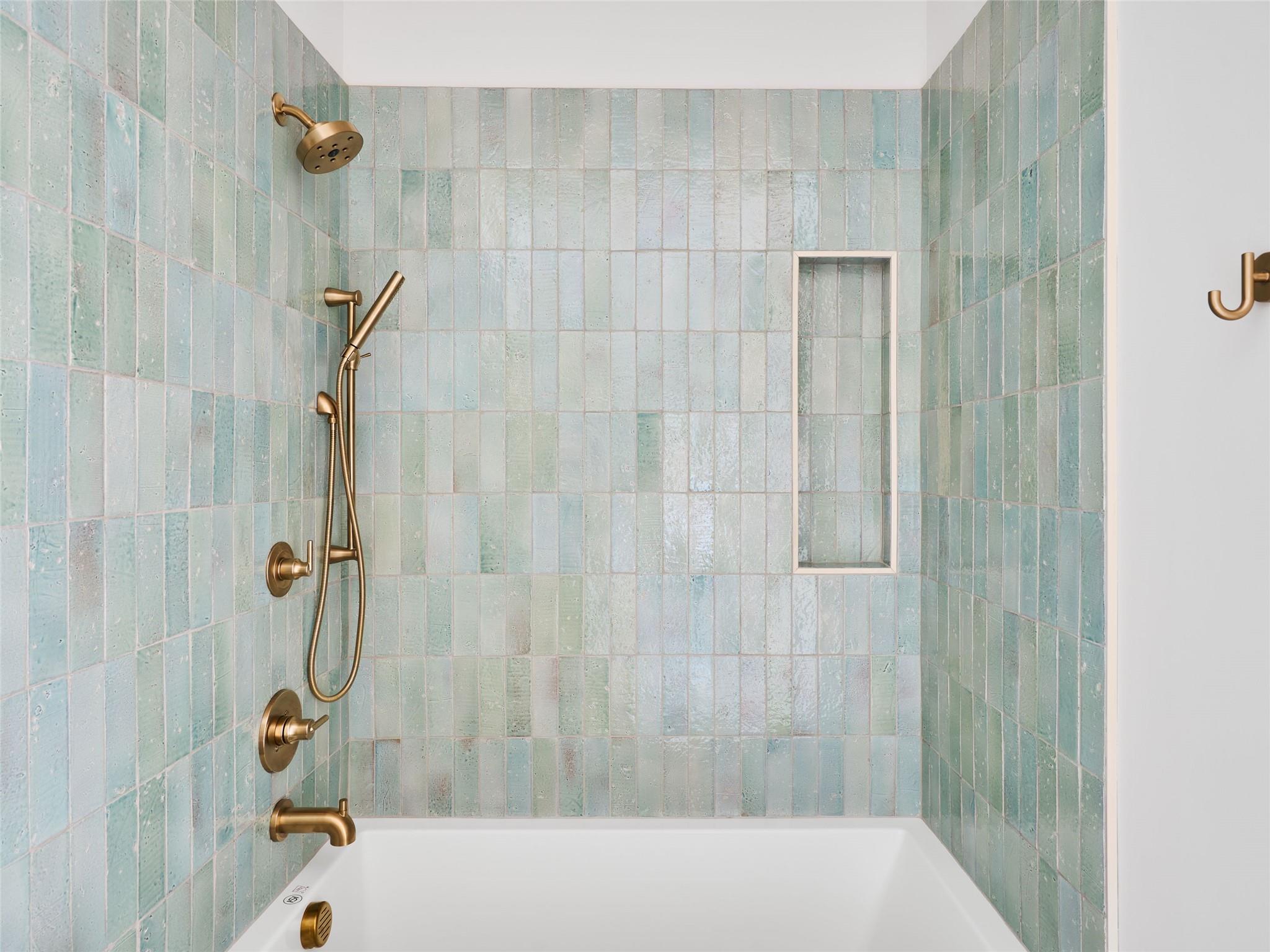 1602 Taylor Gaines ST