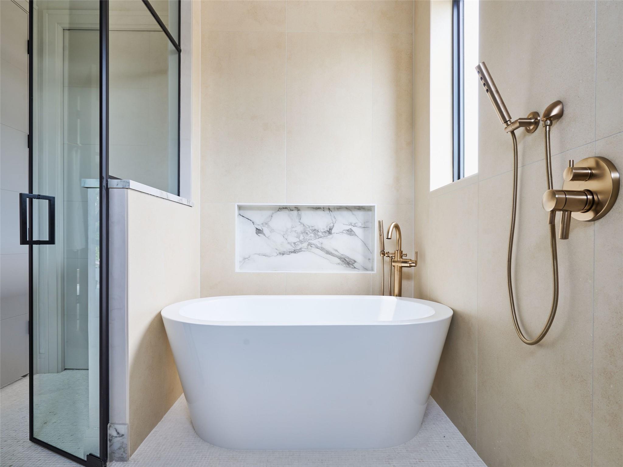 1602 Taylor Gaines ST