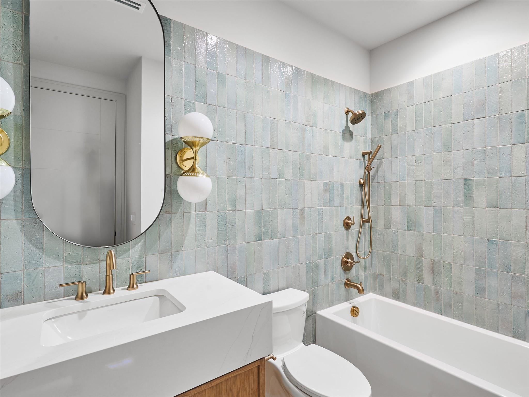 1602 Taylor Gaines ST