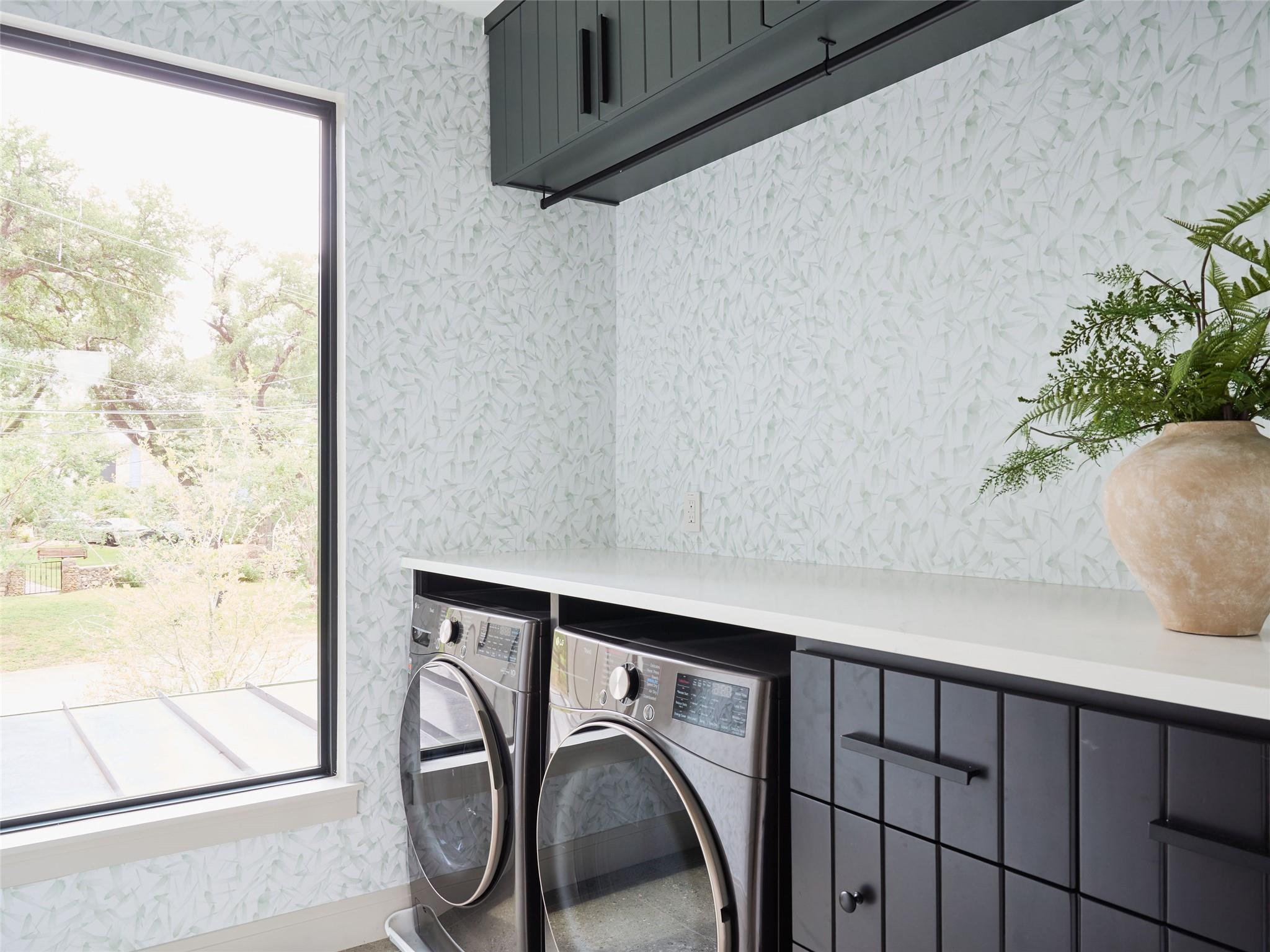 1602 Taylor Gaines ST