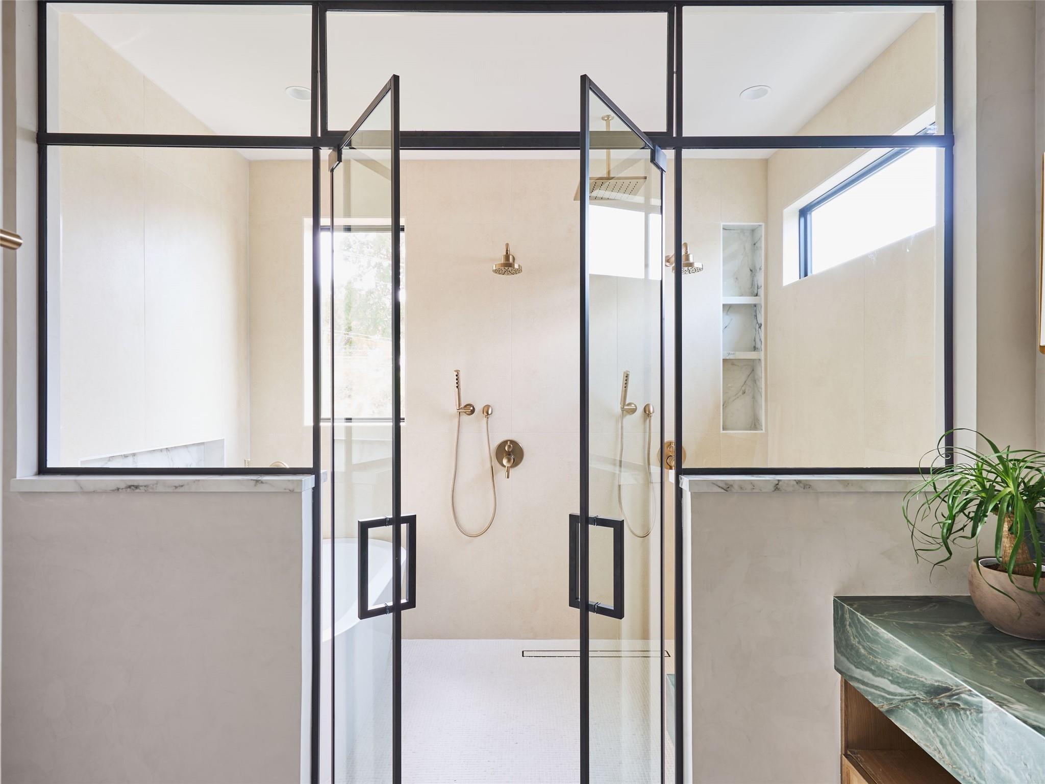 1602 Taylor Gaines ST