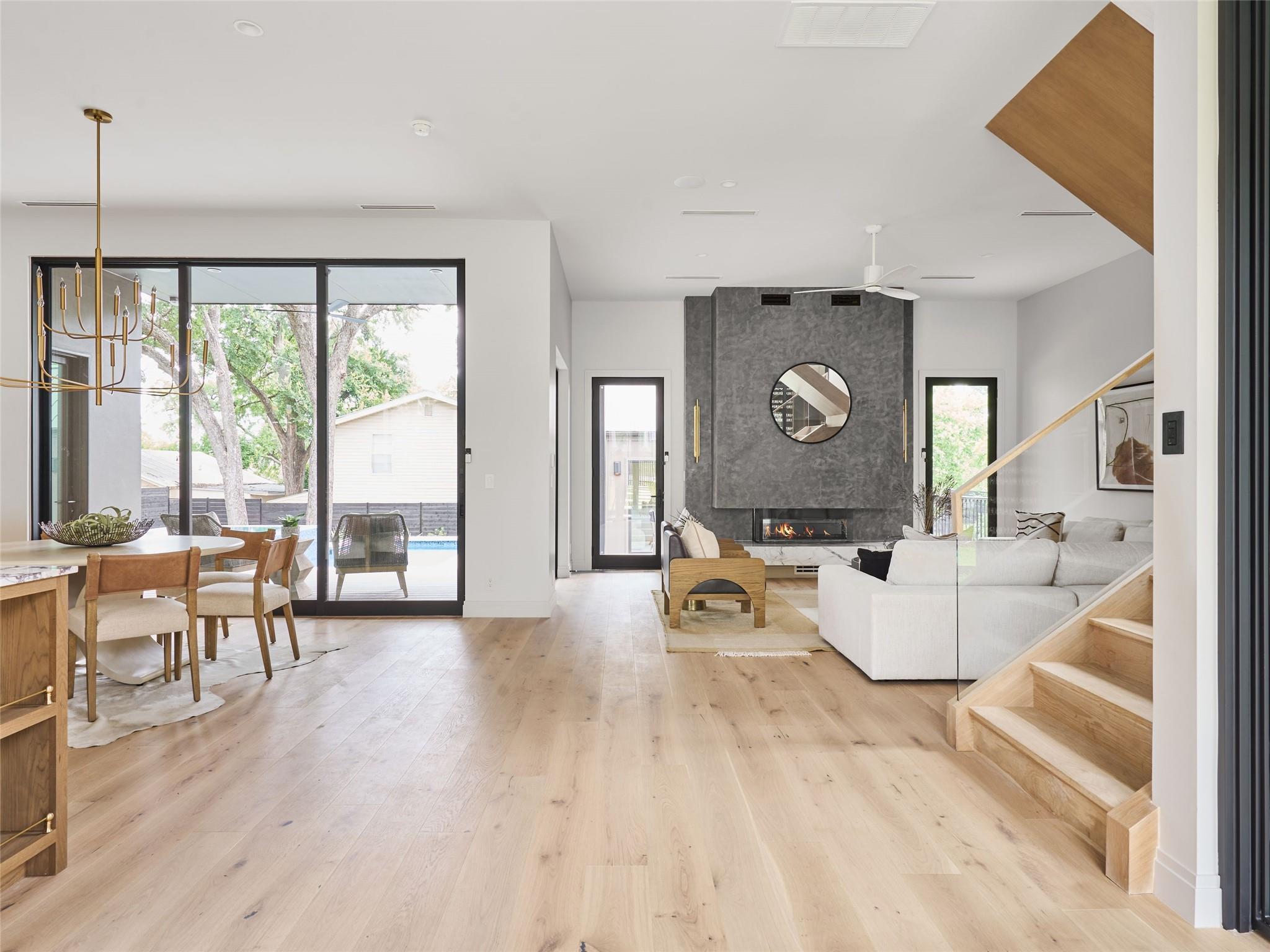 1602 Taylor Gaines ST