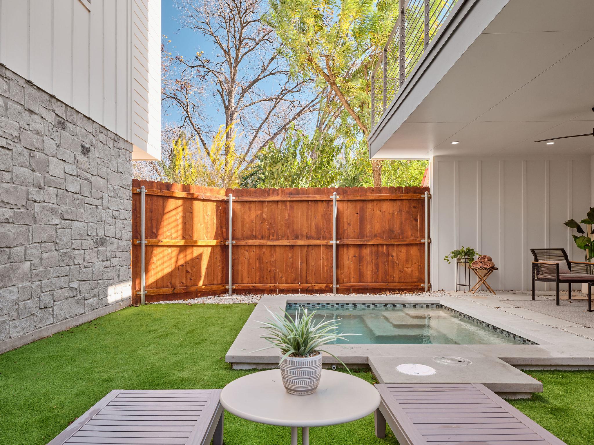 3208 Govalle Ave # 2