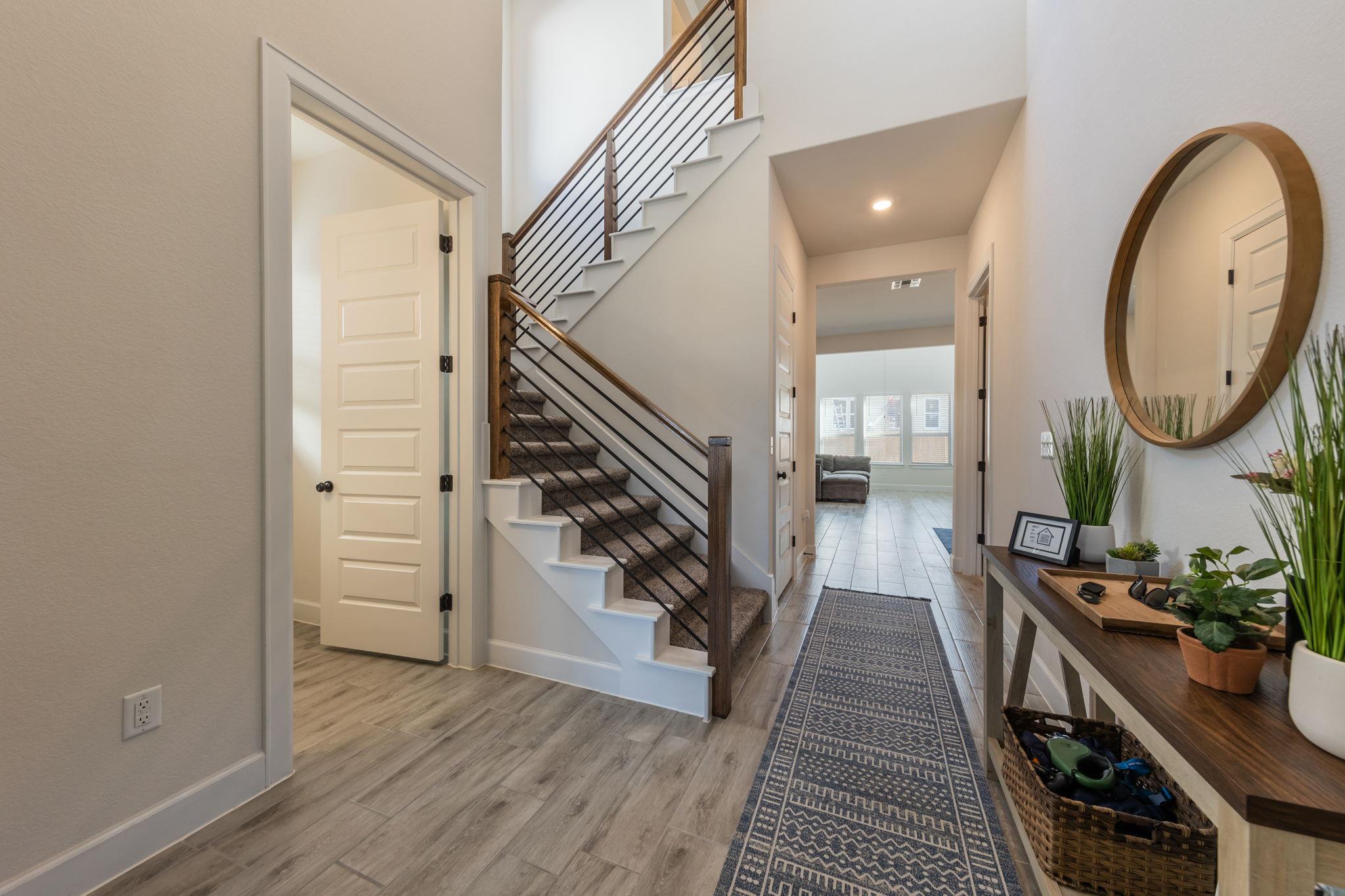 2812 Sebring CIR