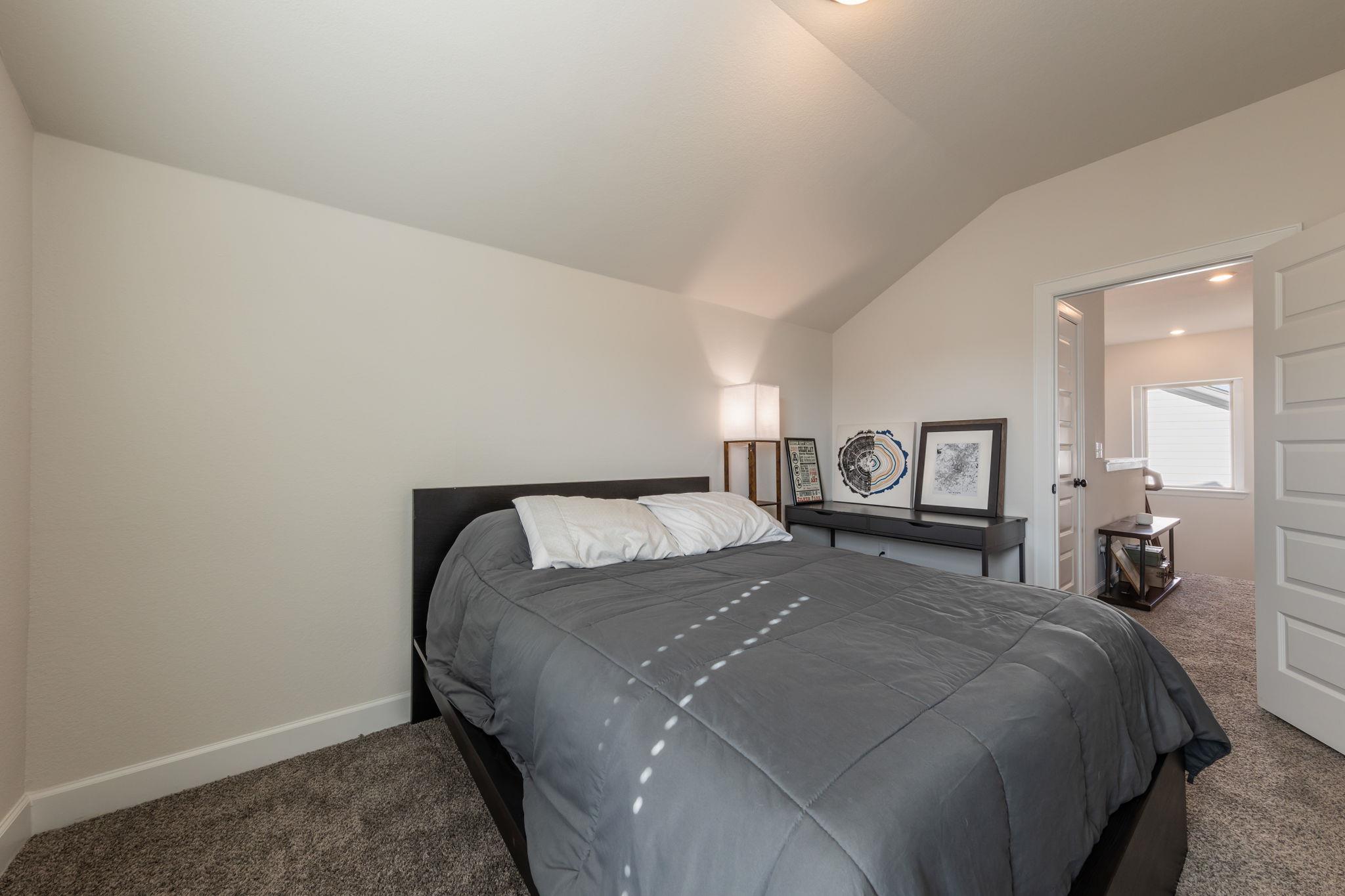 2812 Sebring CIR