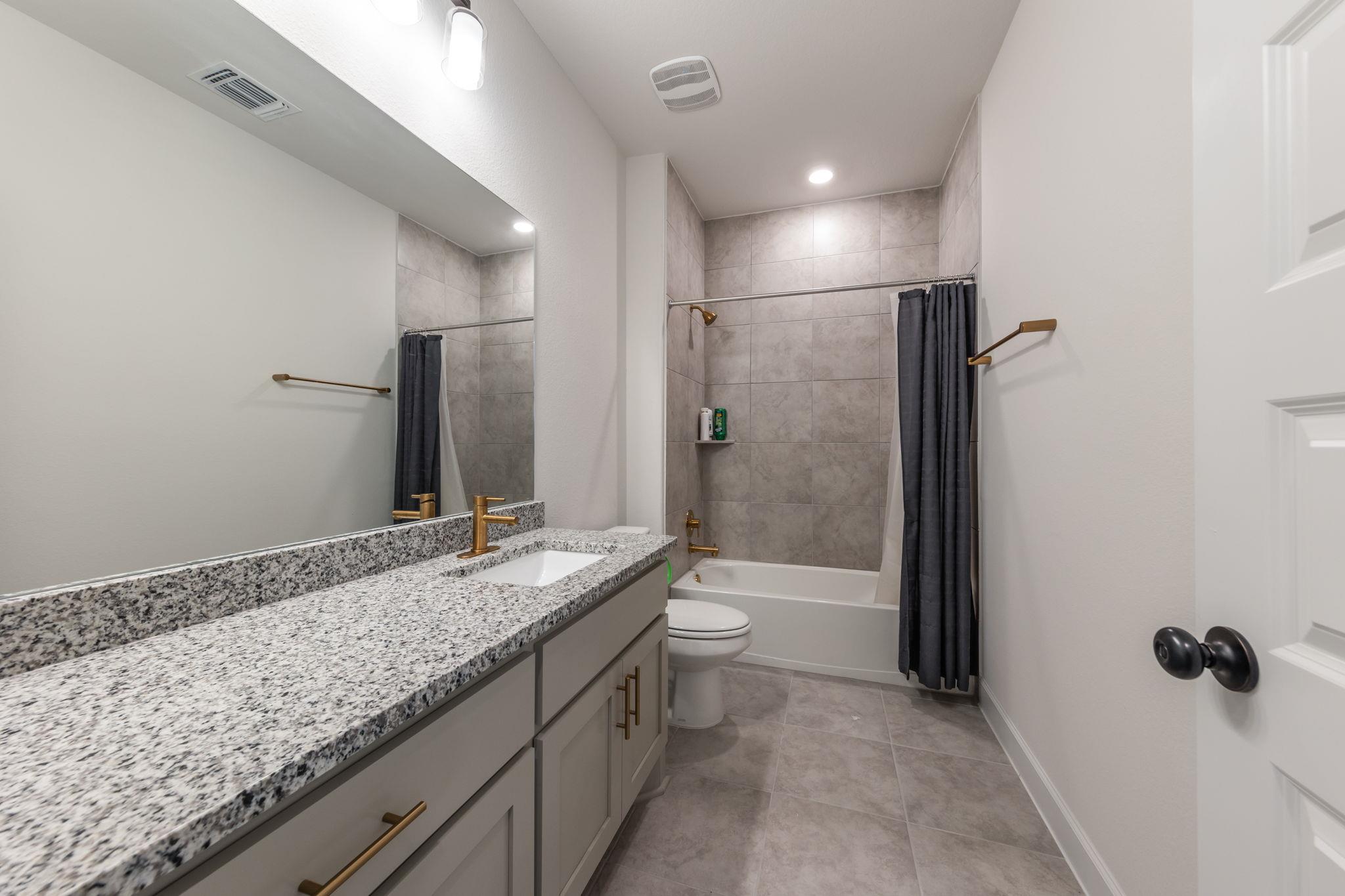 2812 Sebring CIR