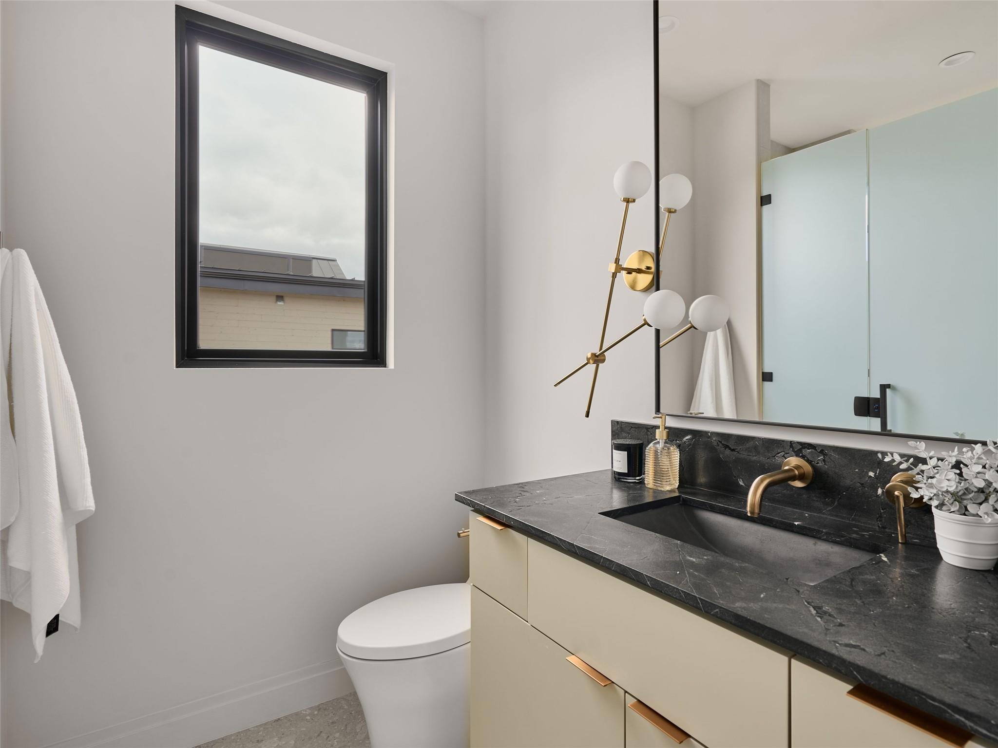 1604 Taylor Gaines ST