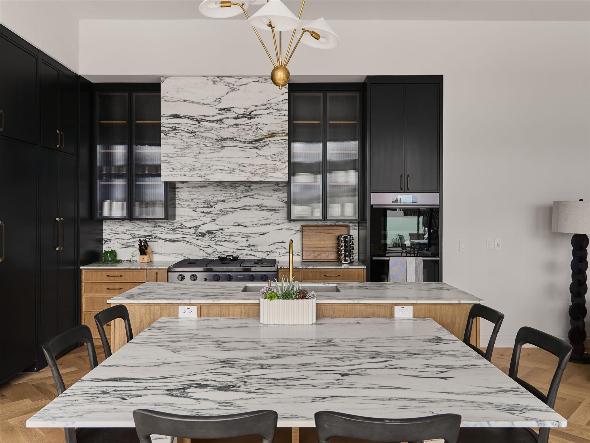 1604 Taylor Gaines ST