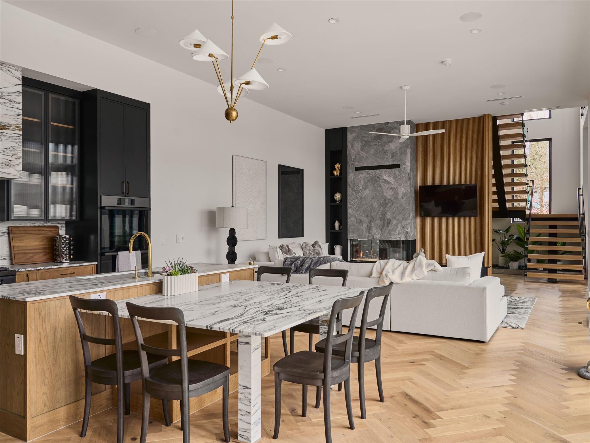 1604 Taylor Gaines ST