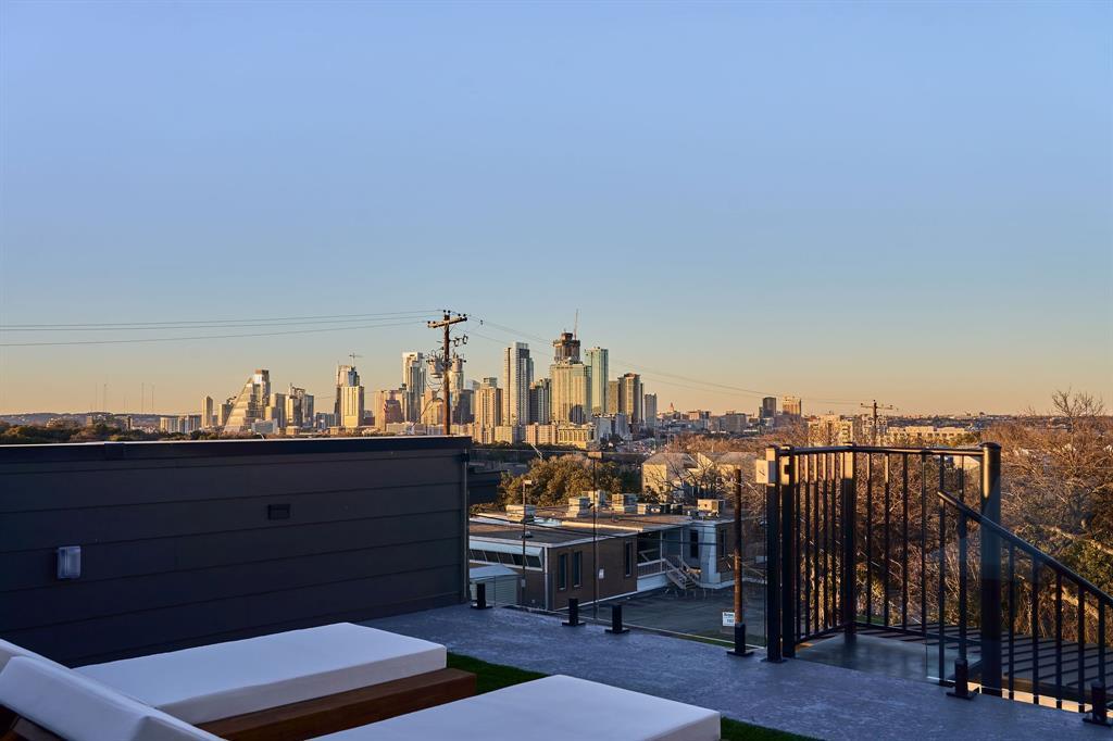 1604 Taylor Gaines ST