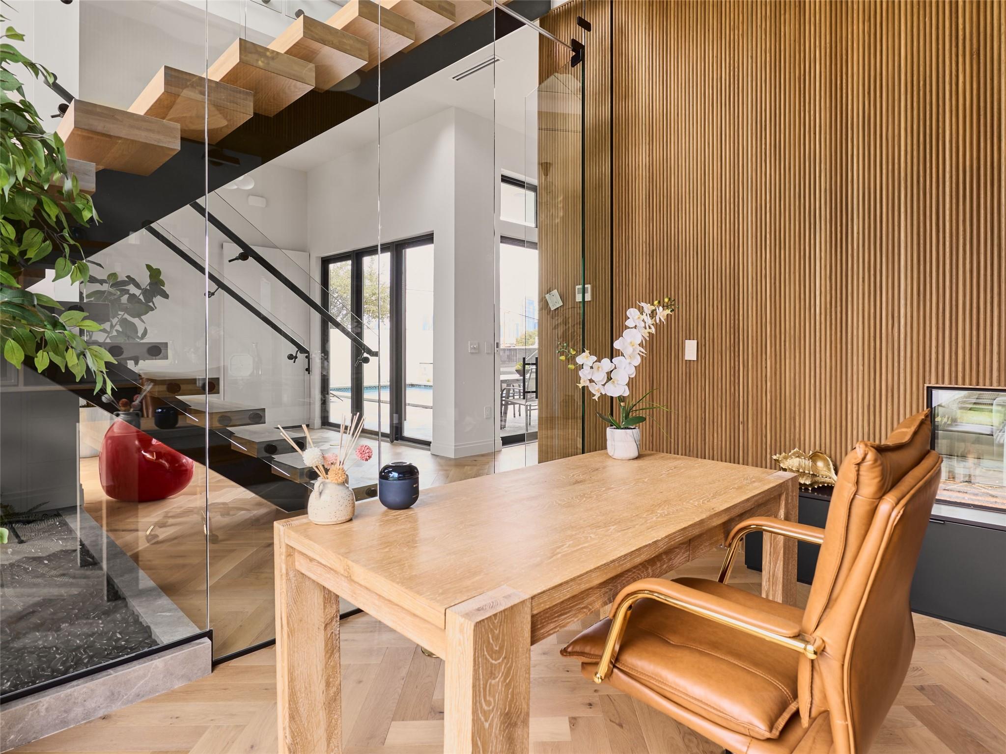 1604 Taylor Gaines ST