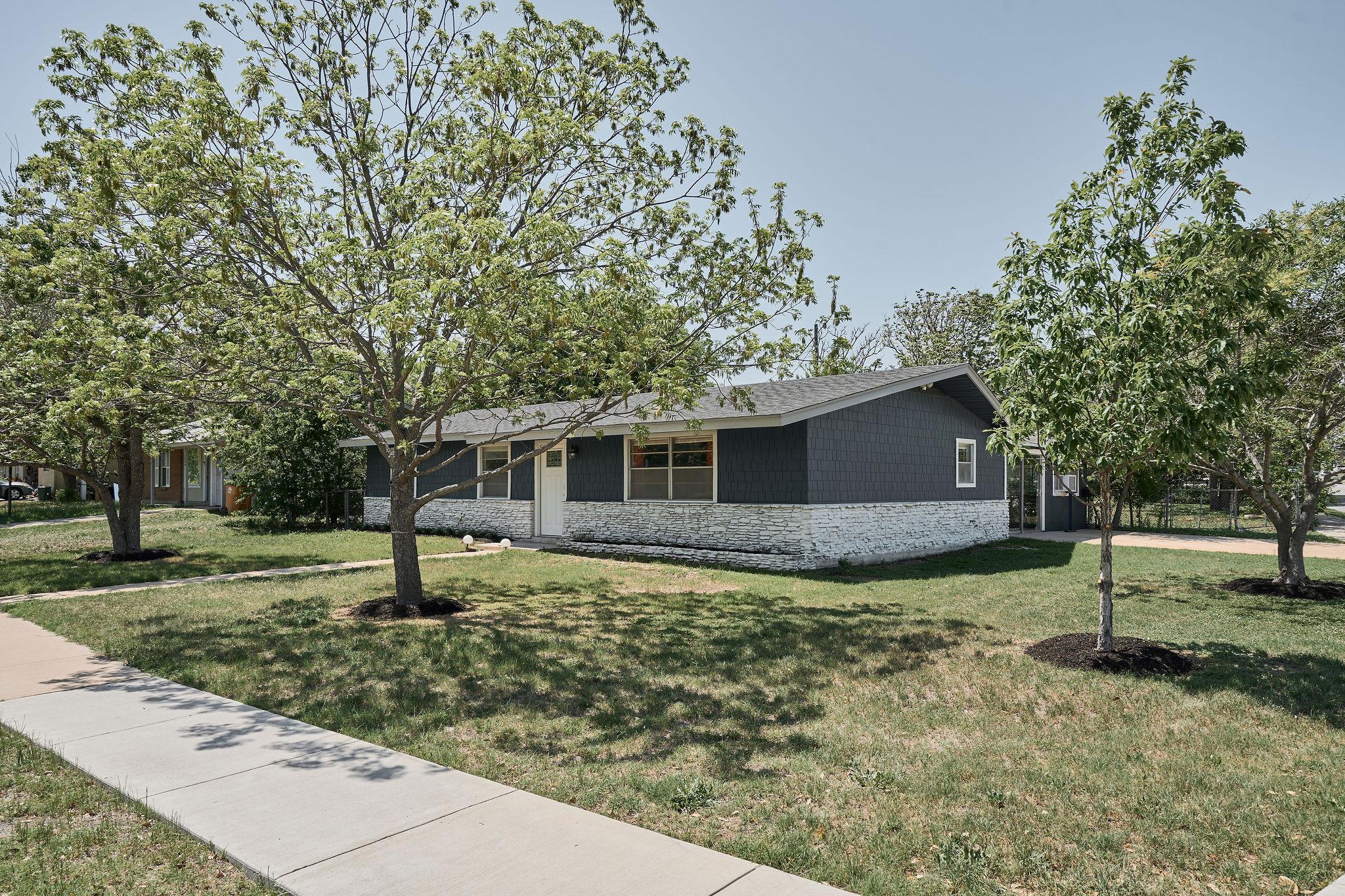7706 Delafield LN