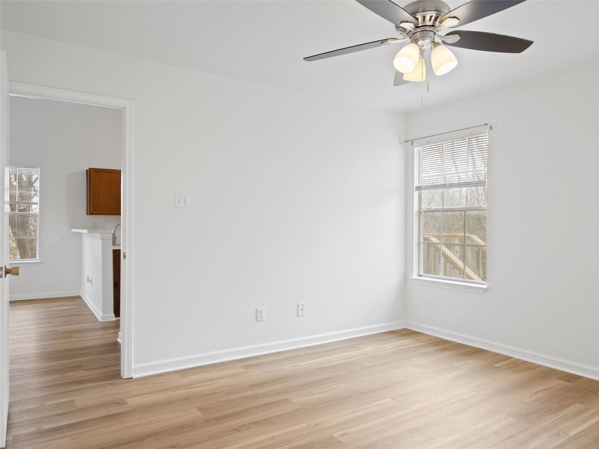 2908 Whisper Oaks Ln