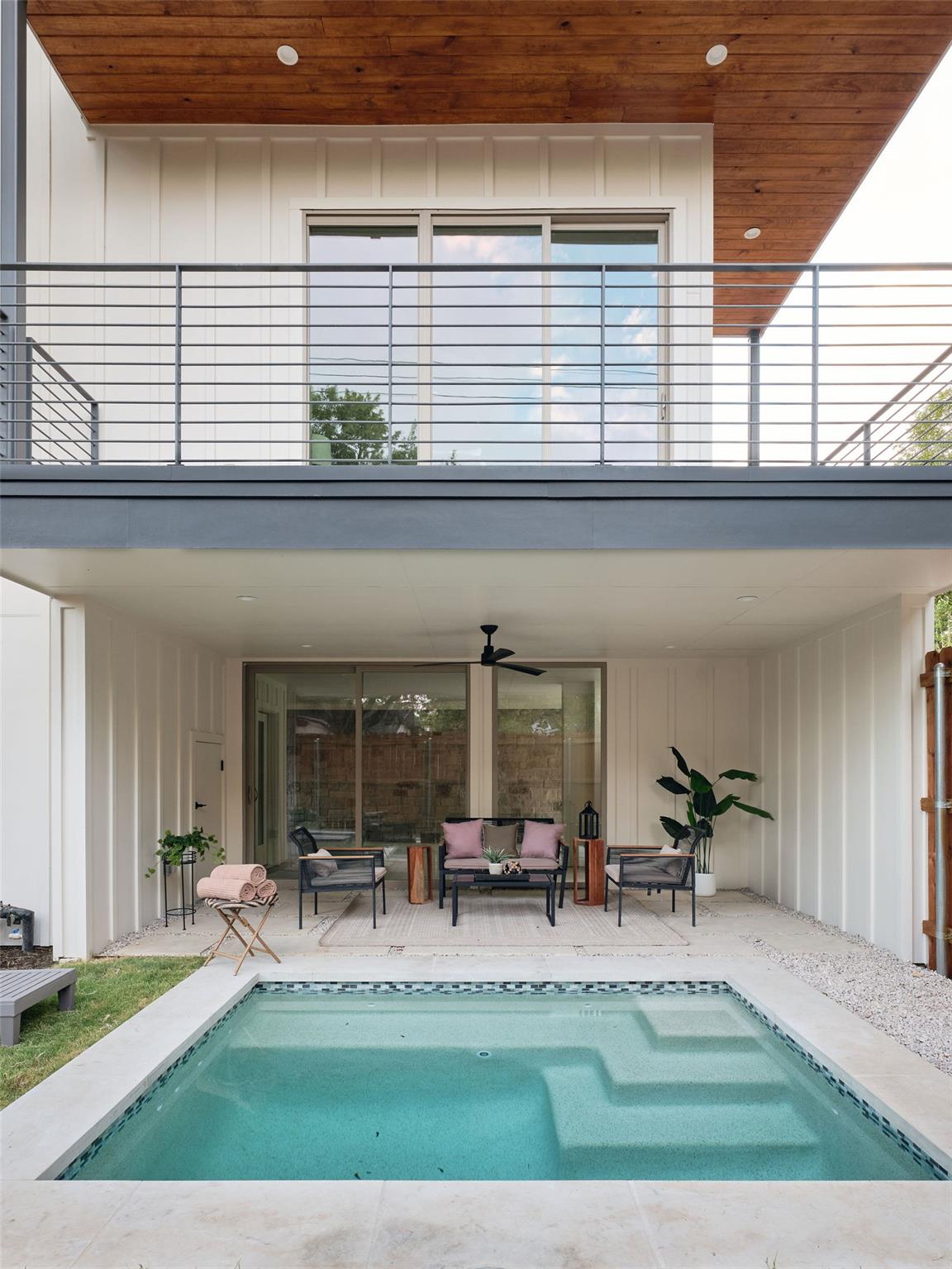 3208 Govalle Ave # 2