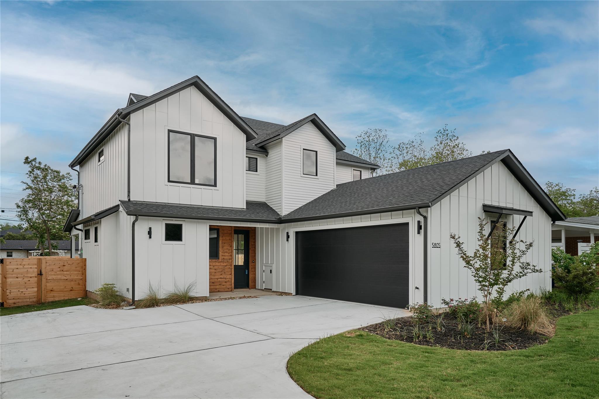5805 Mojave DR