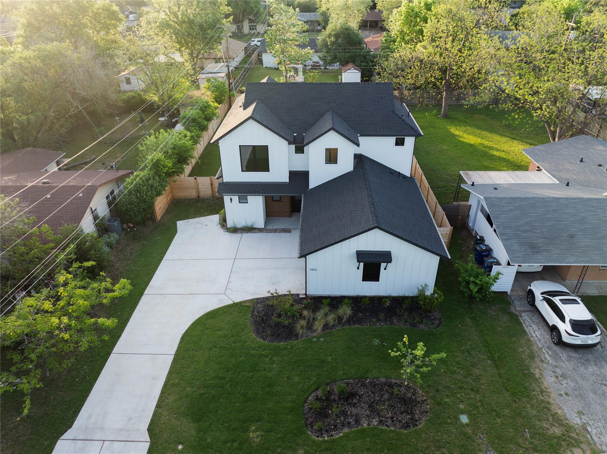 5805 Mojave DR