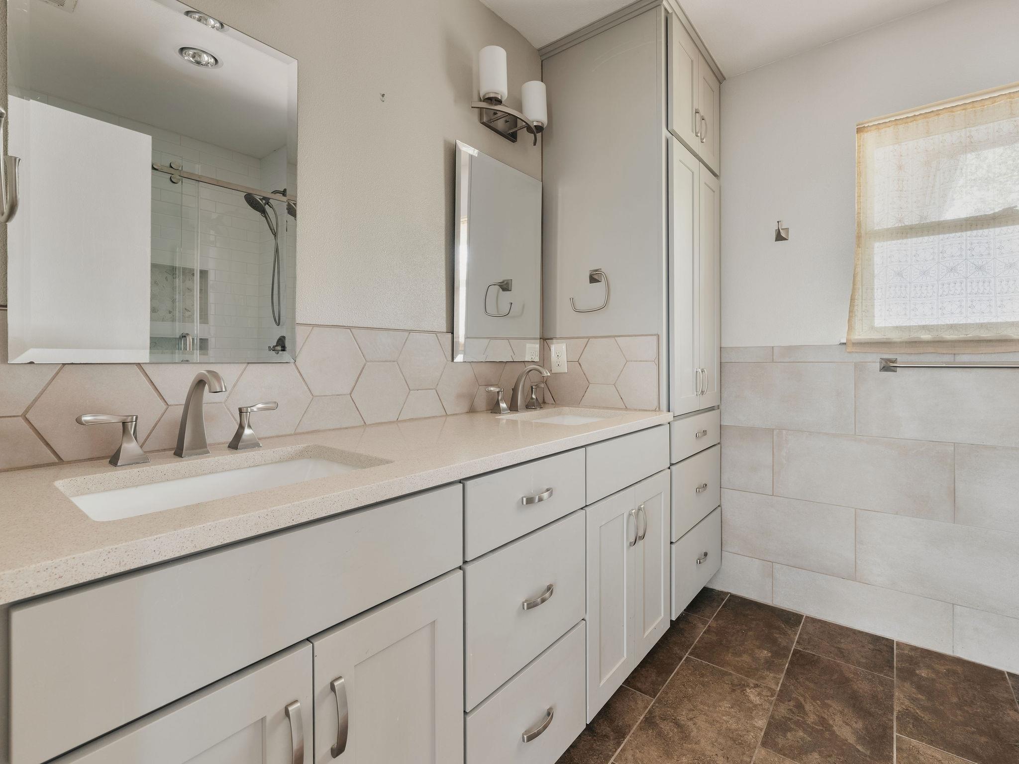 7601 Parkview CIR