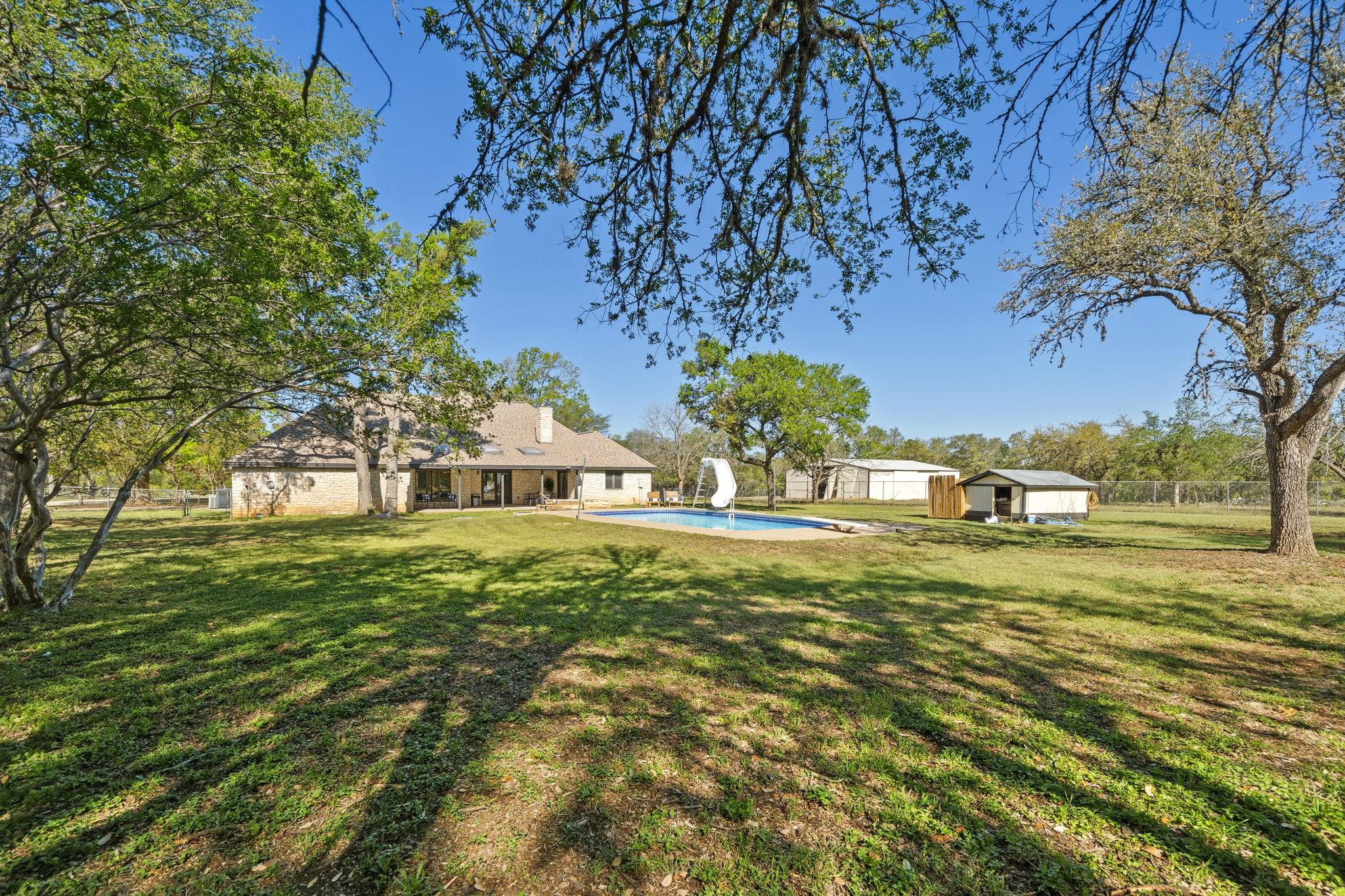 28 Country Oaks DR