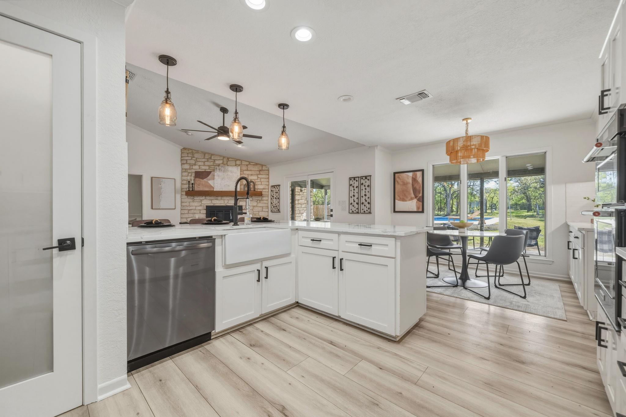 28 Country Oaks DR