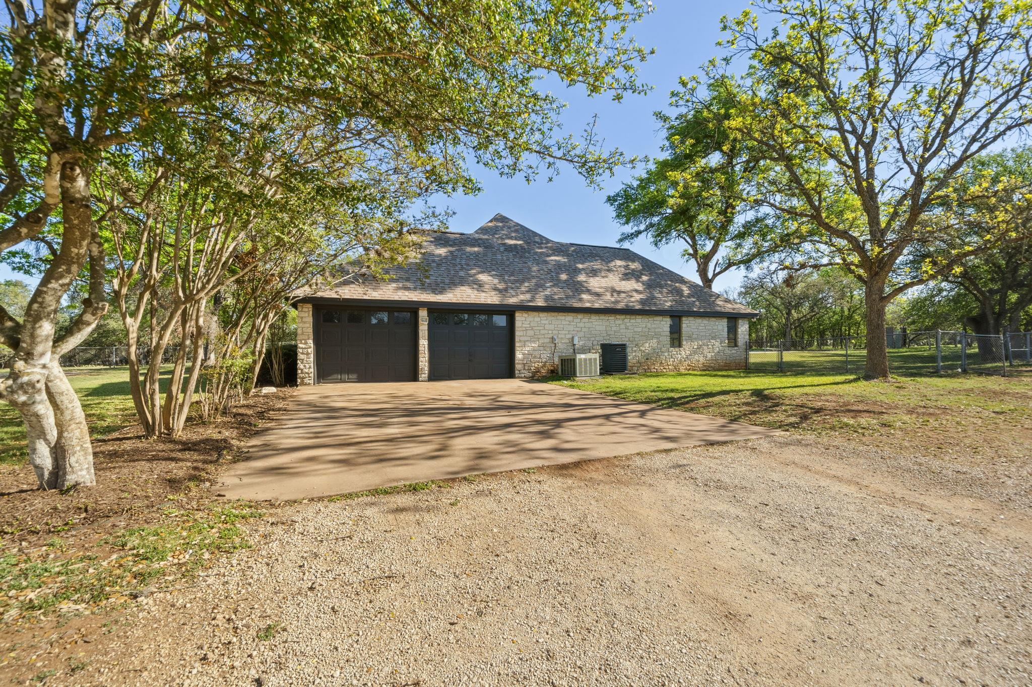 28 Country Oaks DR