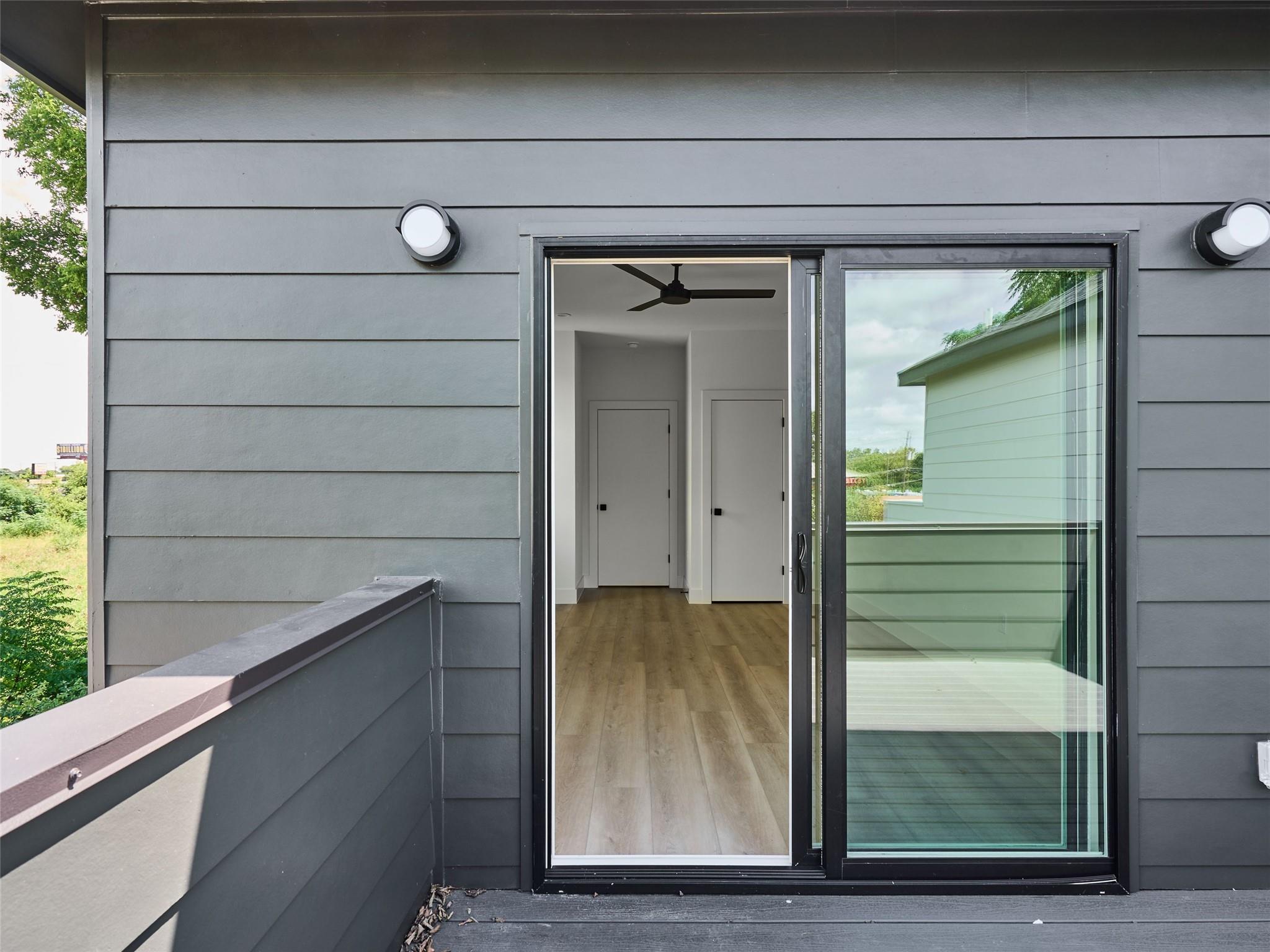 412 Hackberry LN # 2