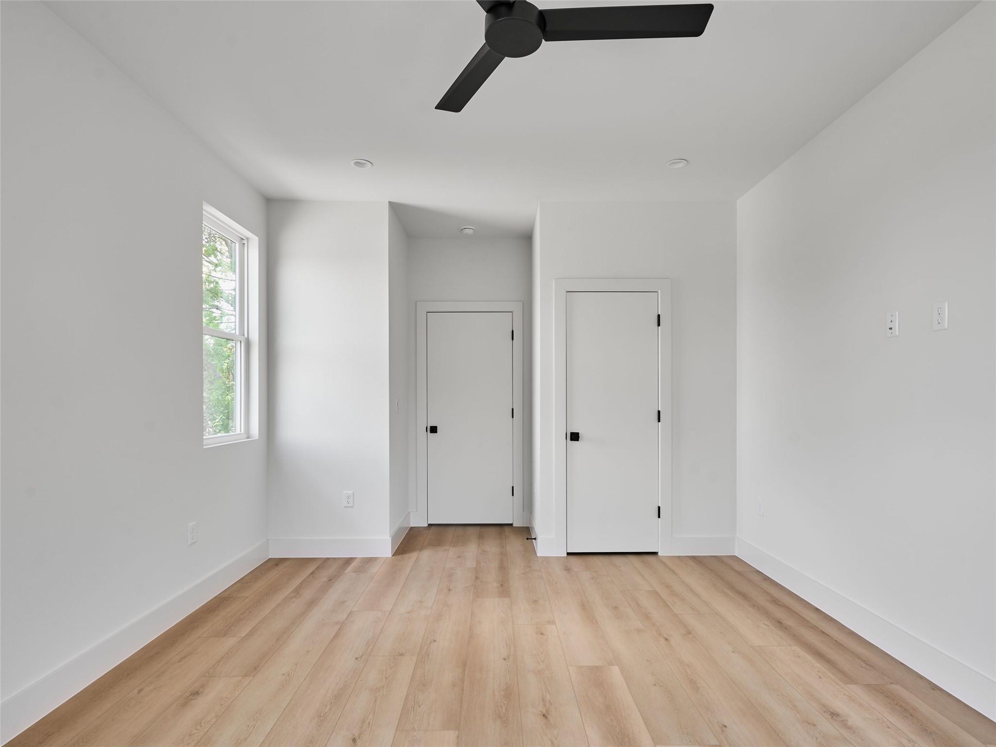 412 Hackberry LN # 2