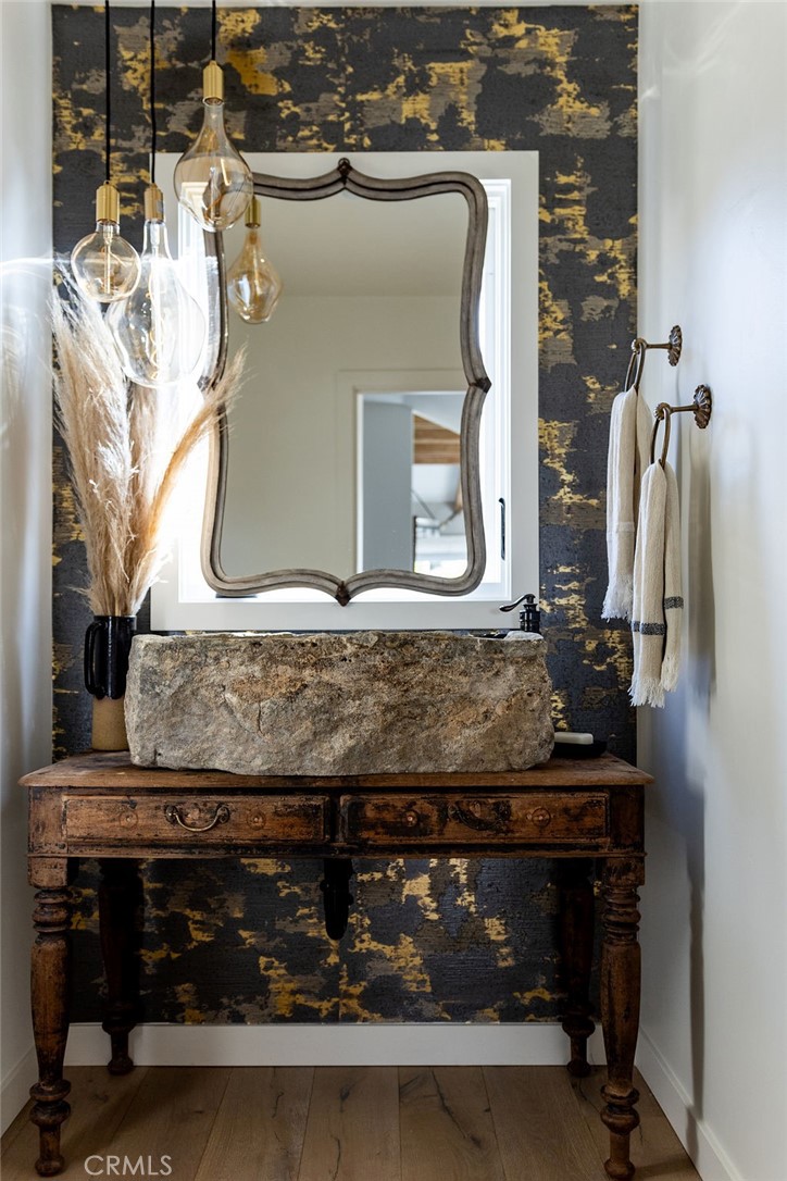 680 Temple Hills Drive