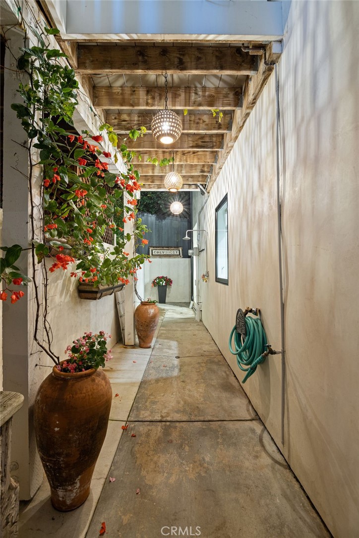 680 Temple Hills Drive