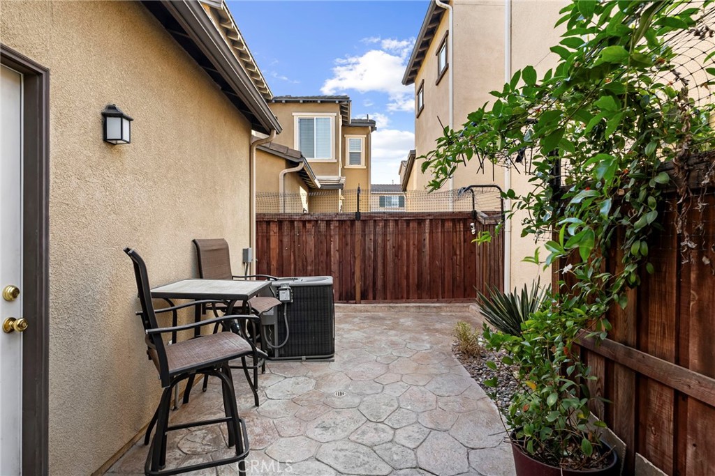 341 W Pebble Creek Lane