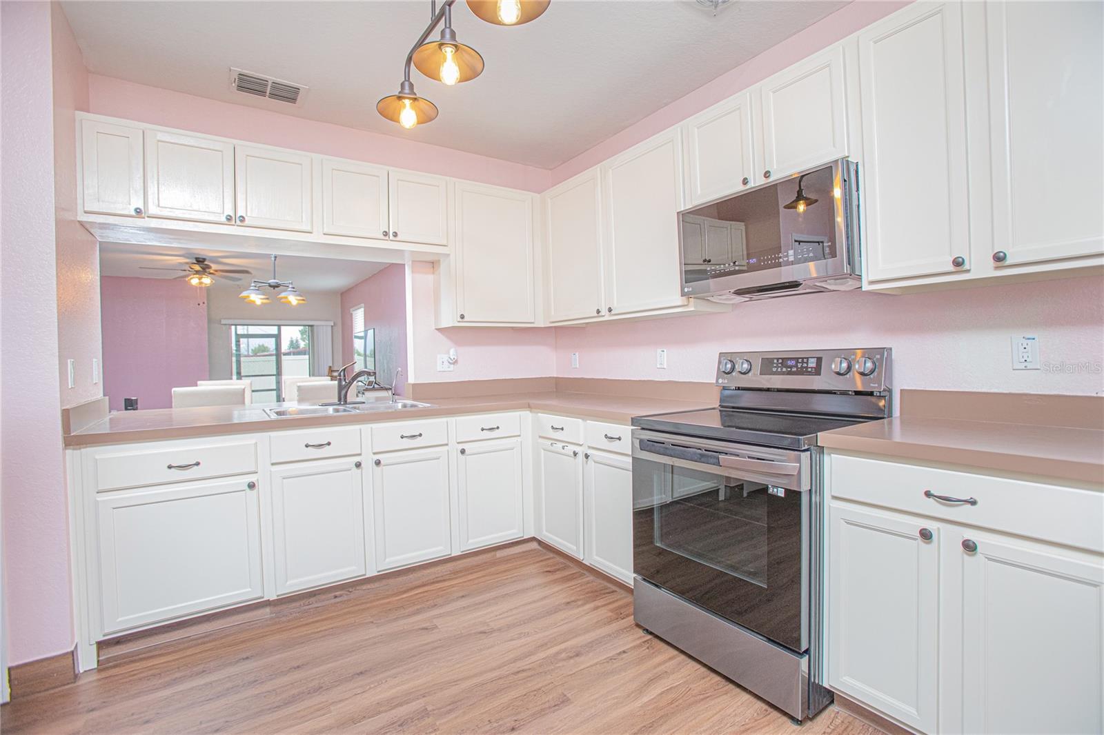 3643 JULIUS ESTATES BLVD