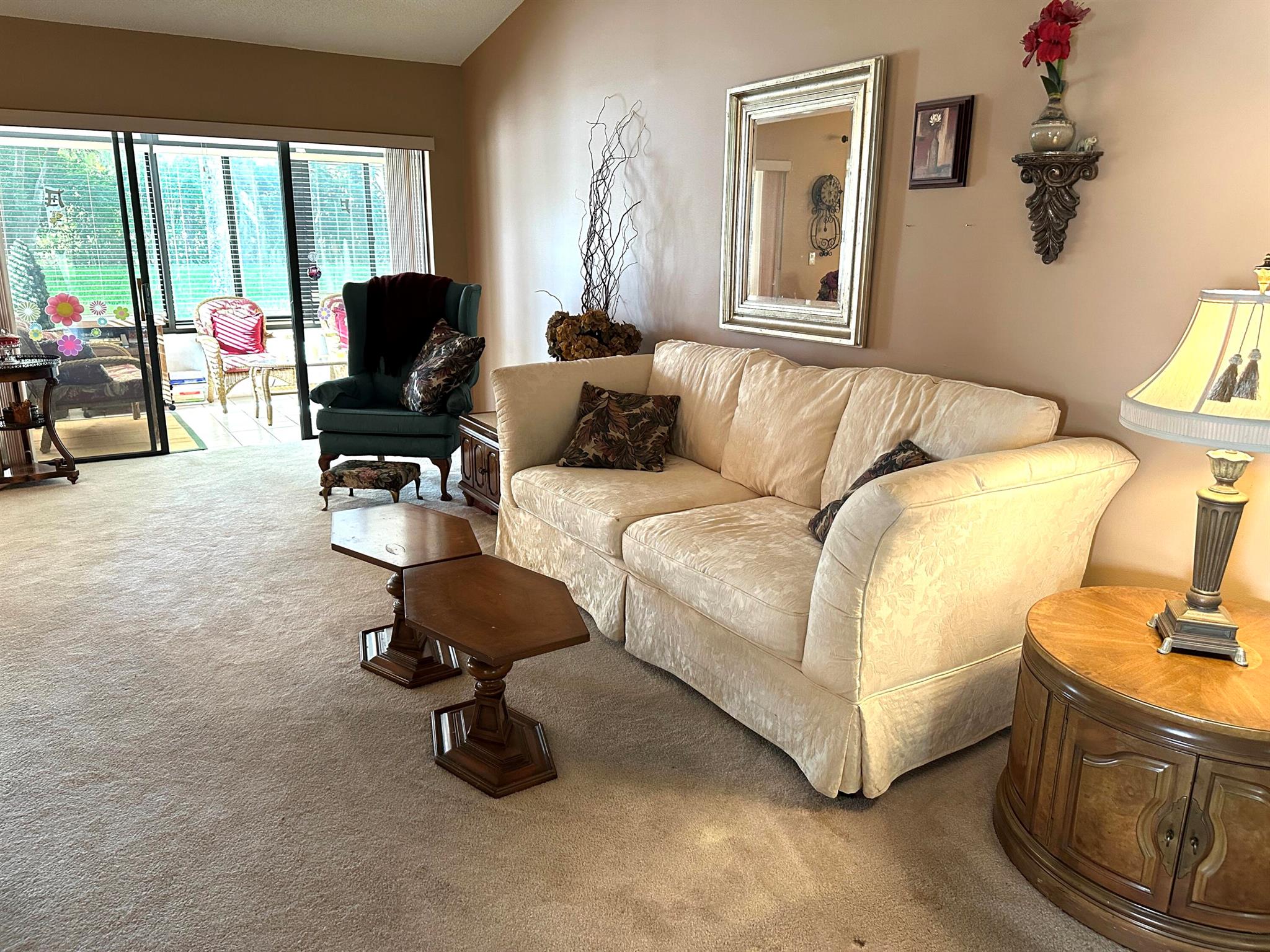 4724 Boxwood Circle