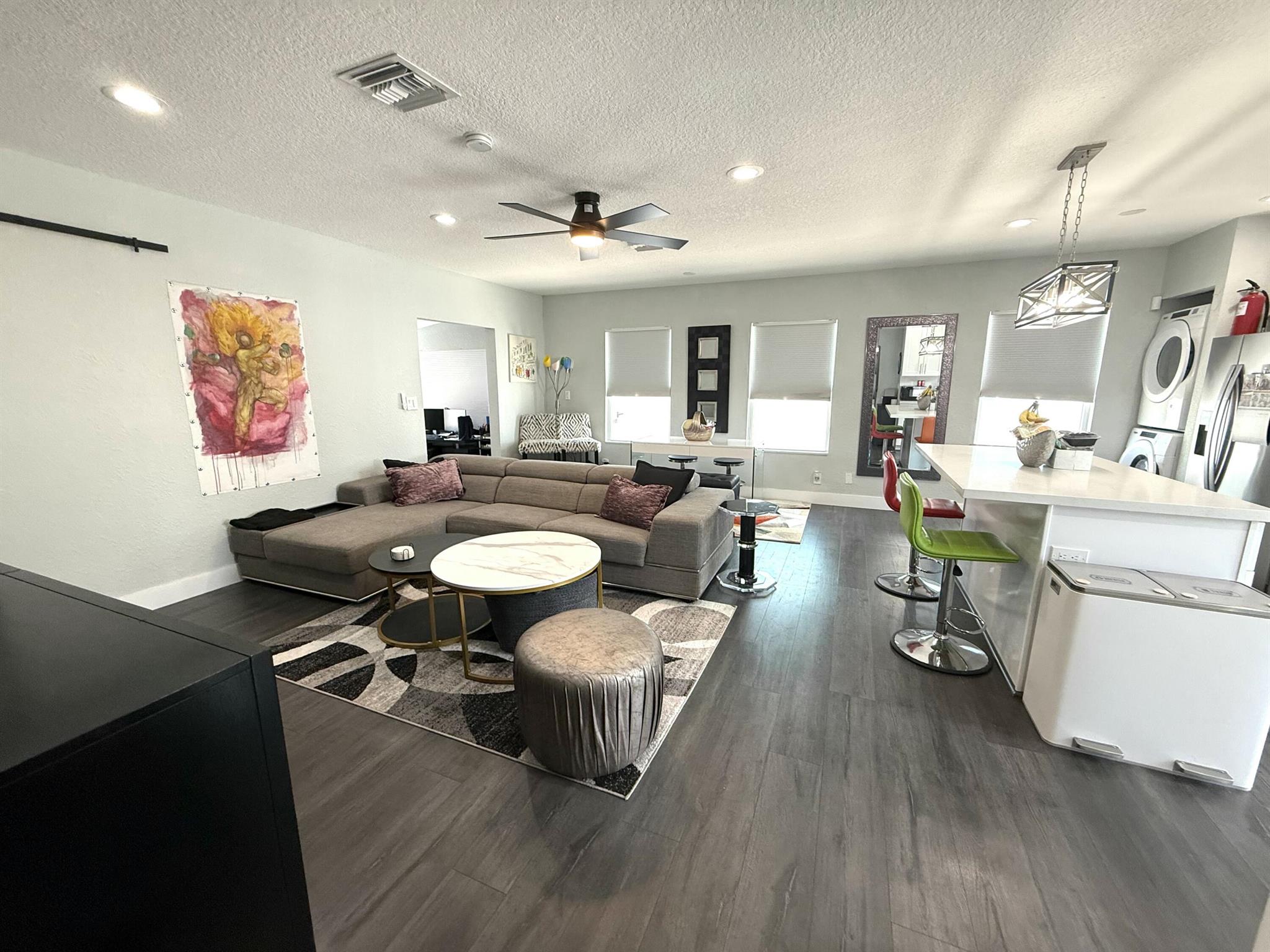 615 SW 9th Street