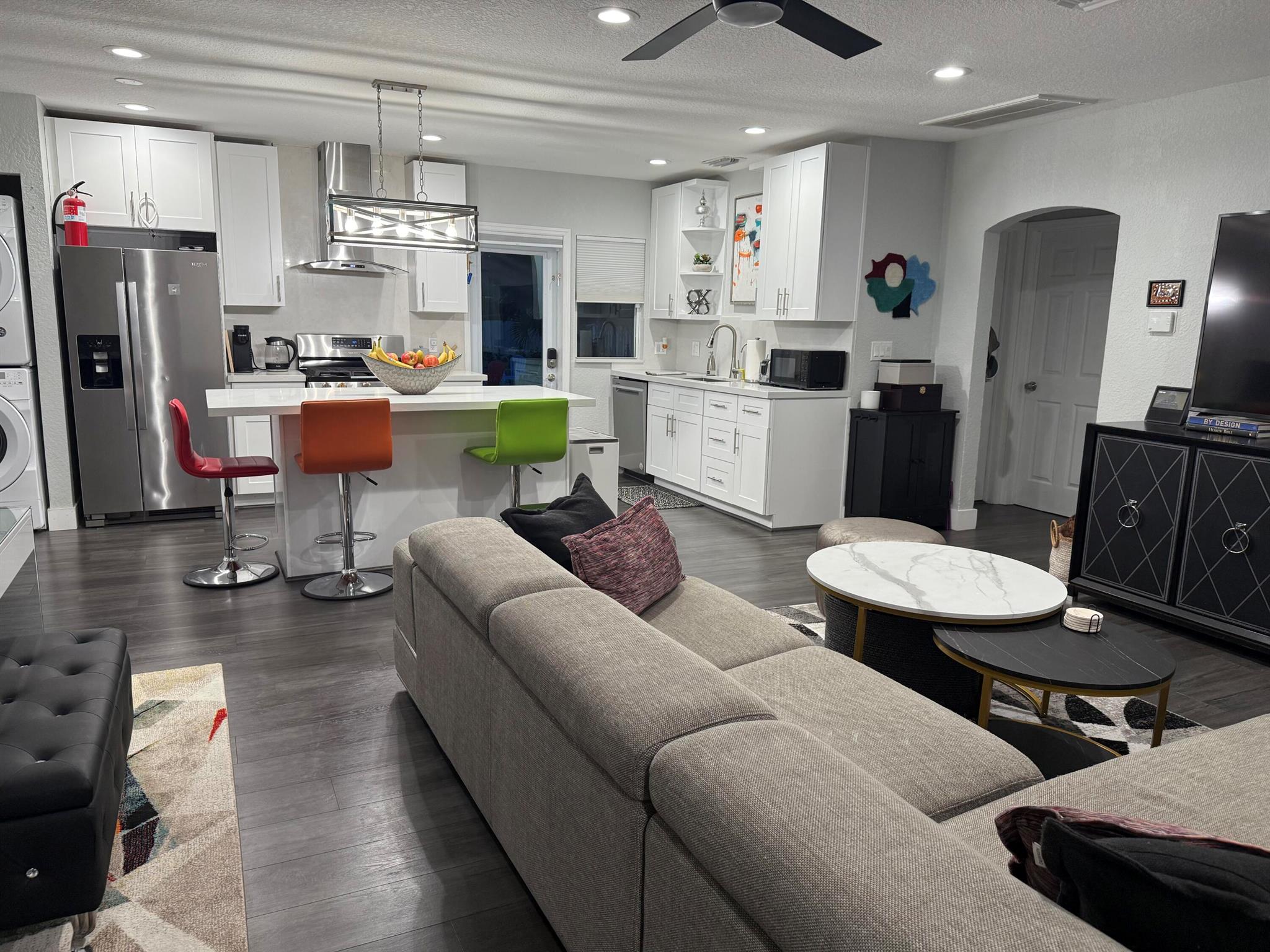 615 SW 9th Street