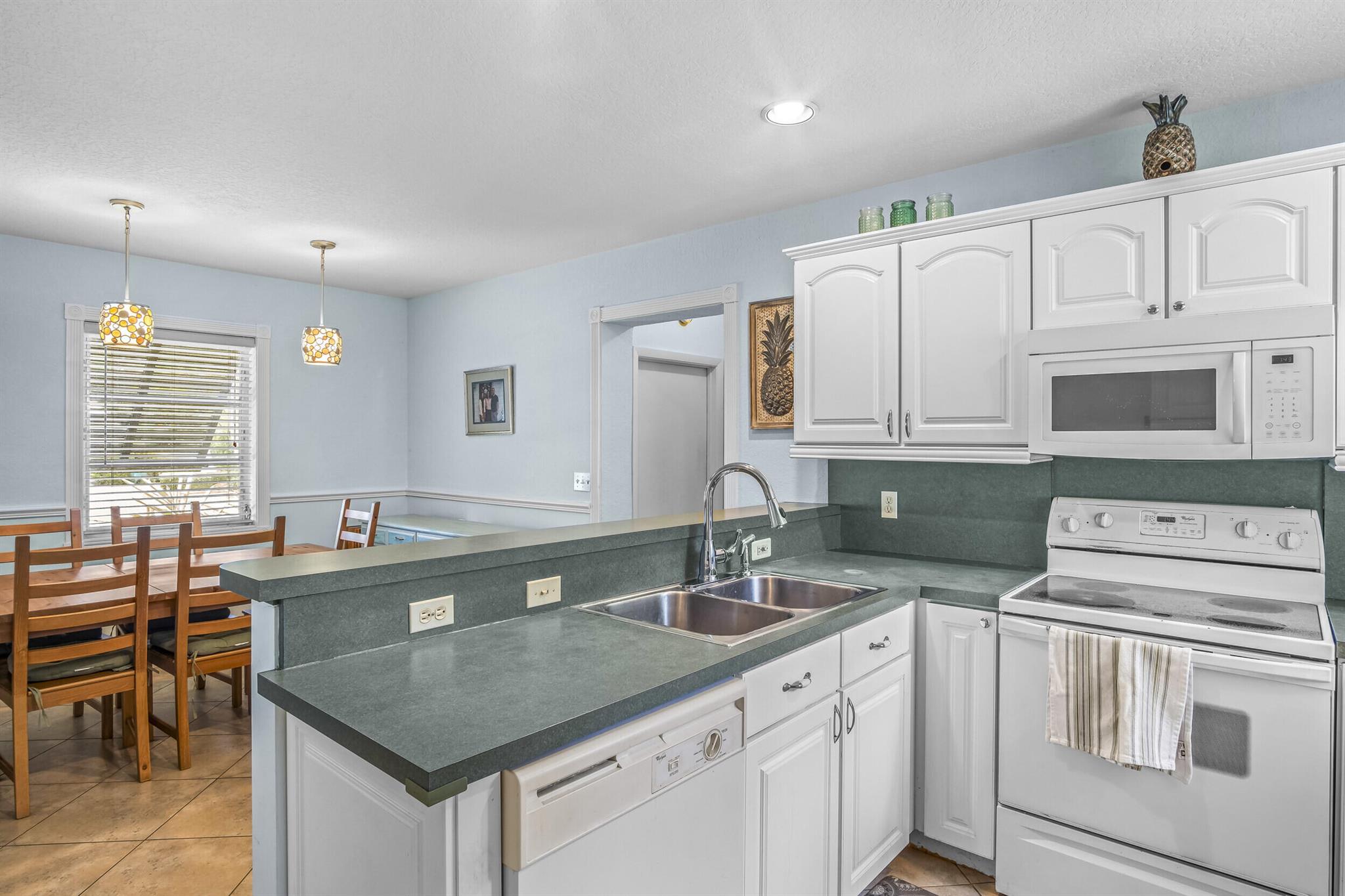 3280 Churchill Drive