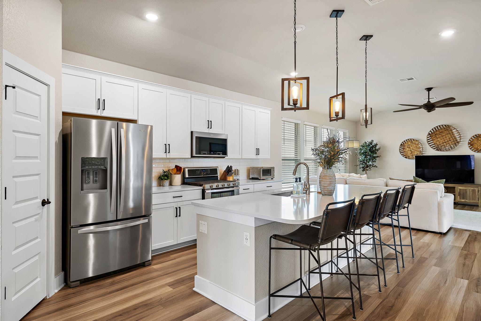 4001 Promontory Point TRL