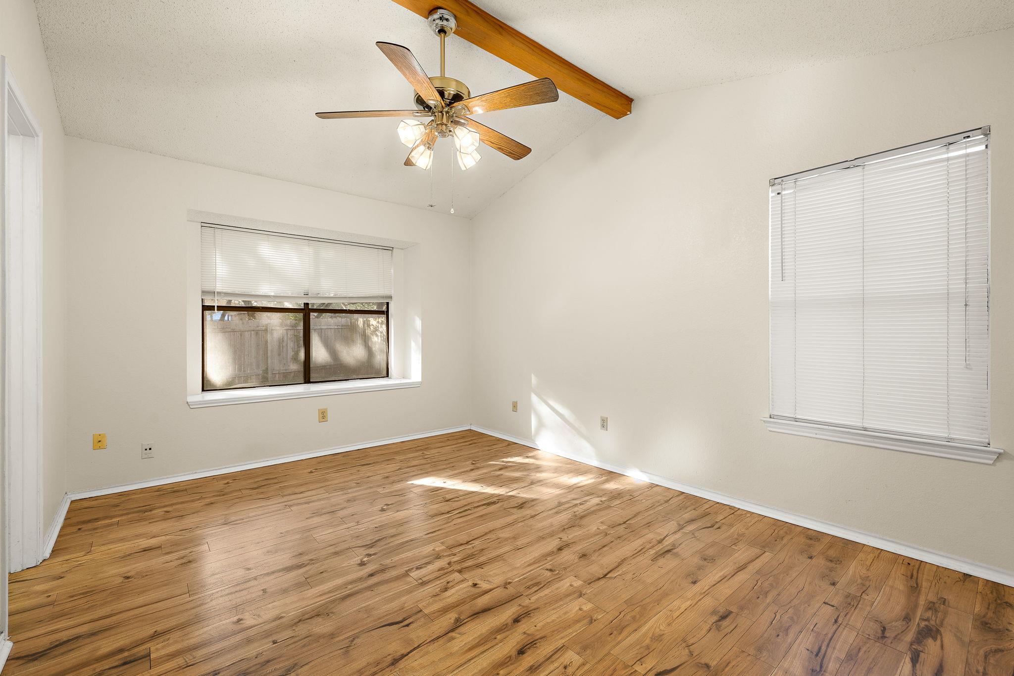 1604 Texas Oak WAY