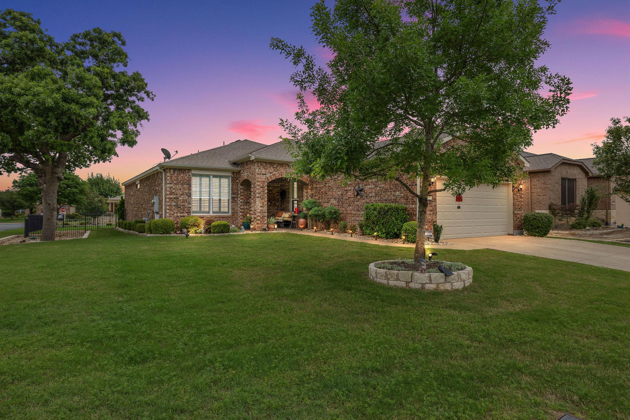 101 Copperas Creek CV