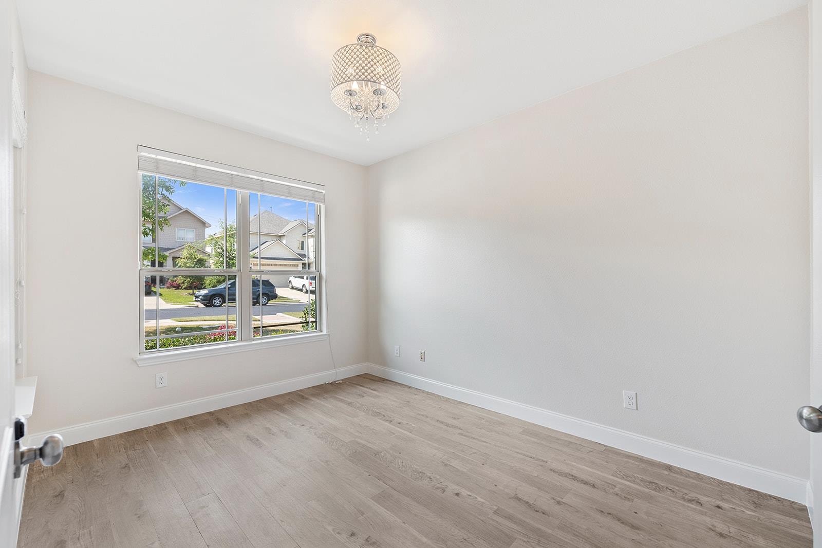 2517 Auburn Chestnut LN