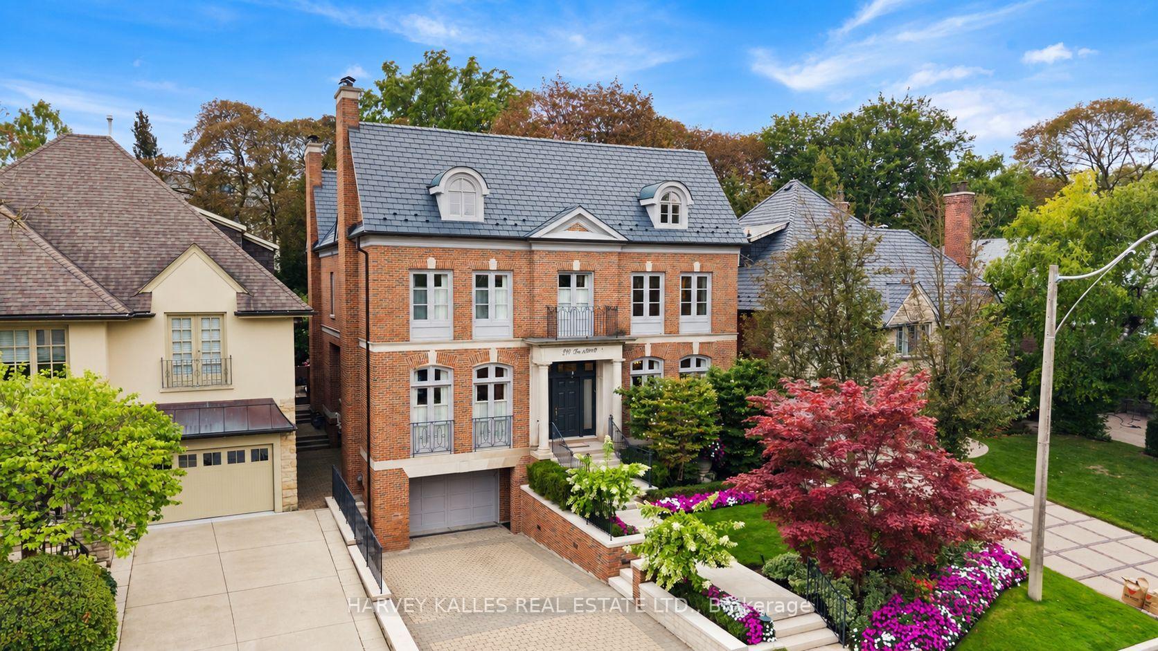 250 Forest Hill Road, Toronto