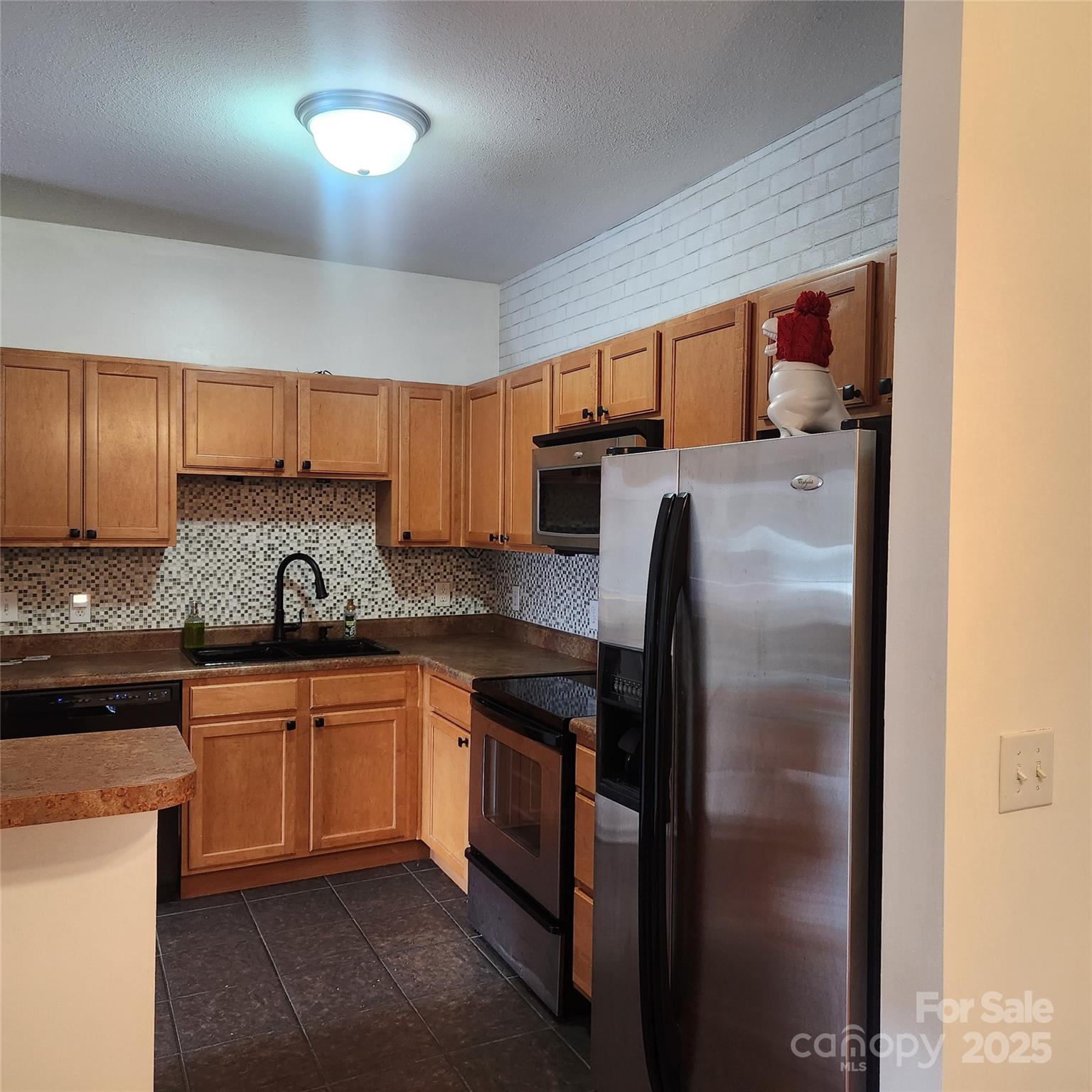 202 Brickton Village Circle Unit: 305
