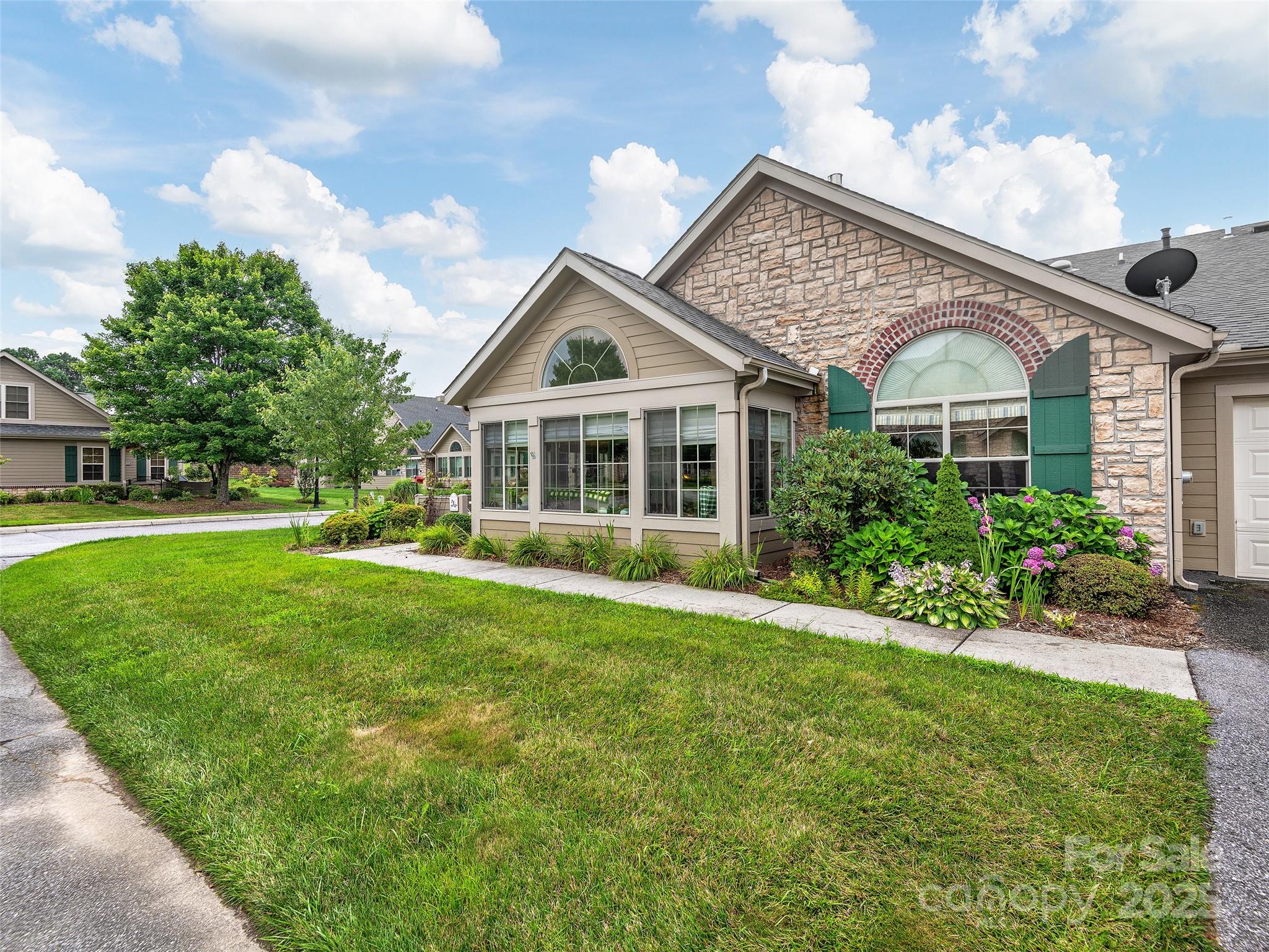 354 Summerfield Place