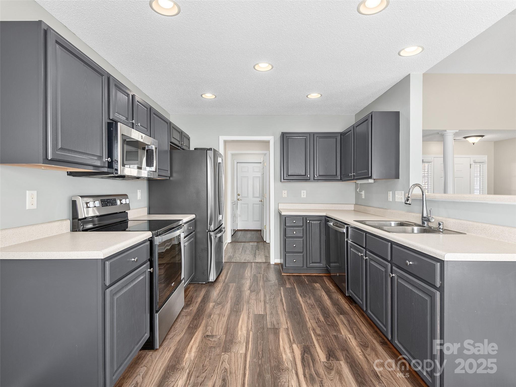 101 Black River Road