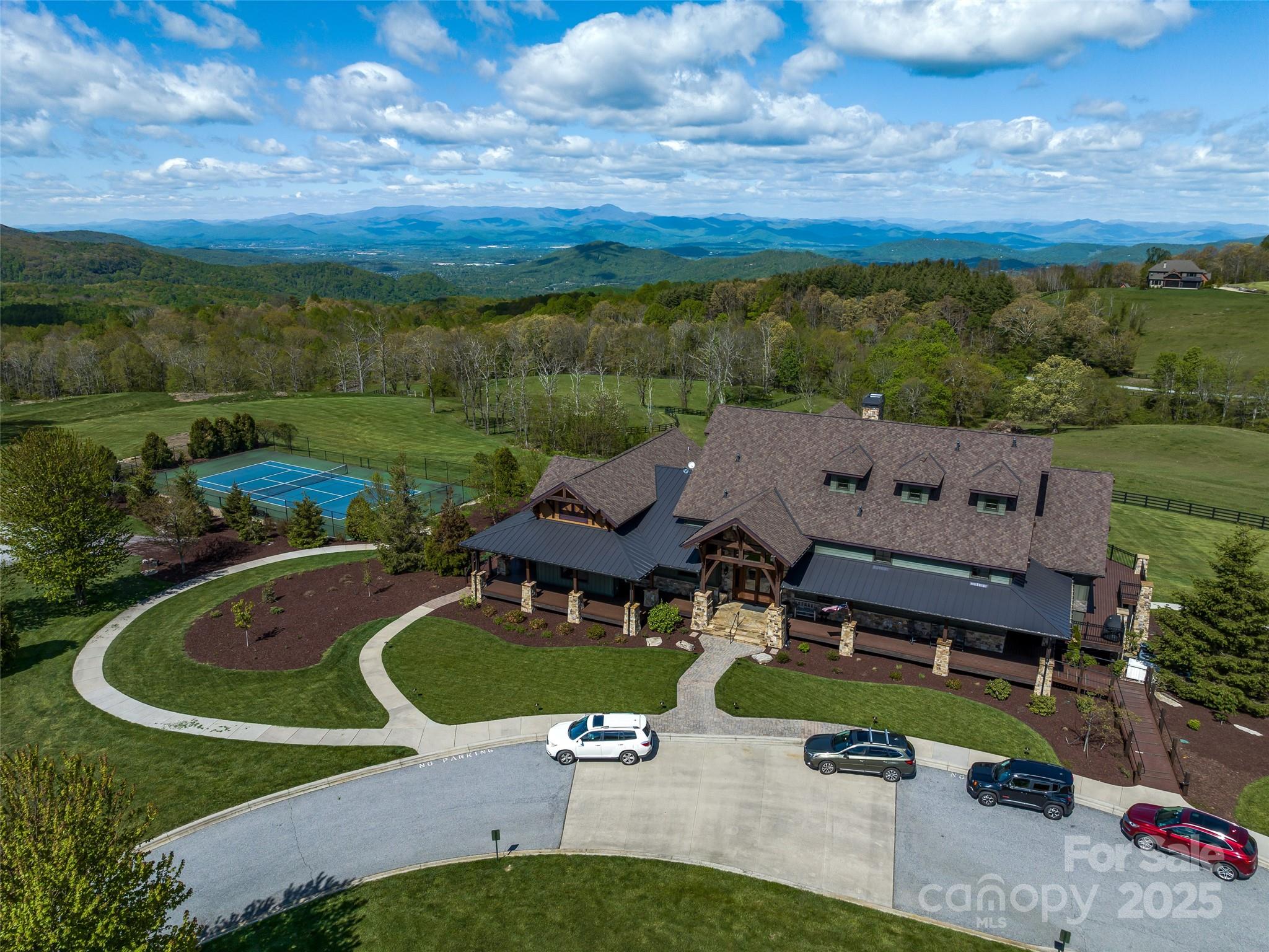 416 Summerset Drive Unit: 83