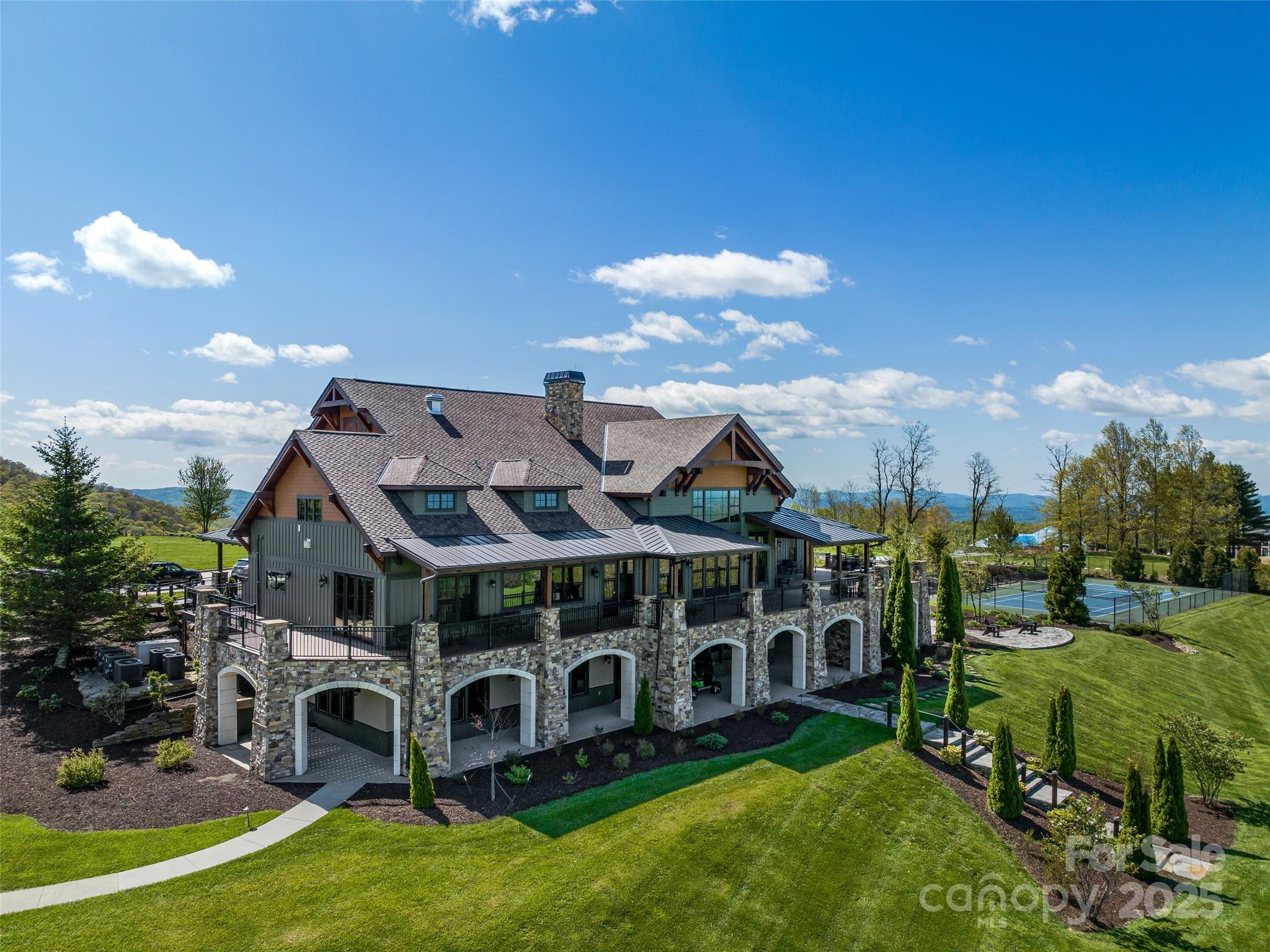 416 Summerset Drive Unit: 83